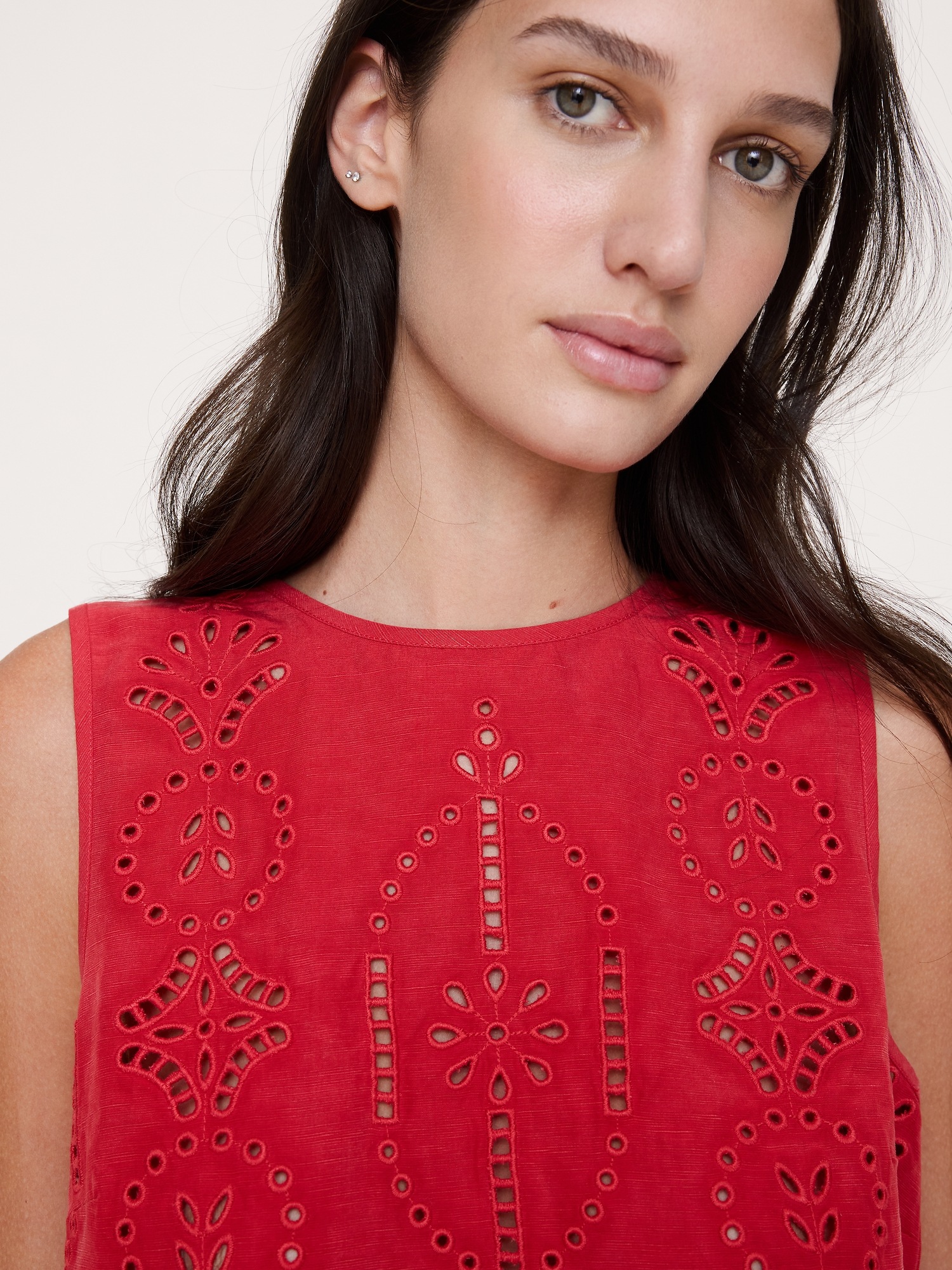 Женский топ Banana Republic Tencel™-Linen Eyelet Tank, цвет: Красный — фото 5