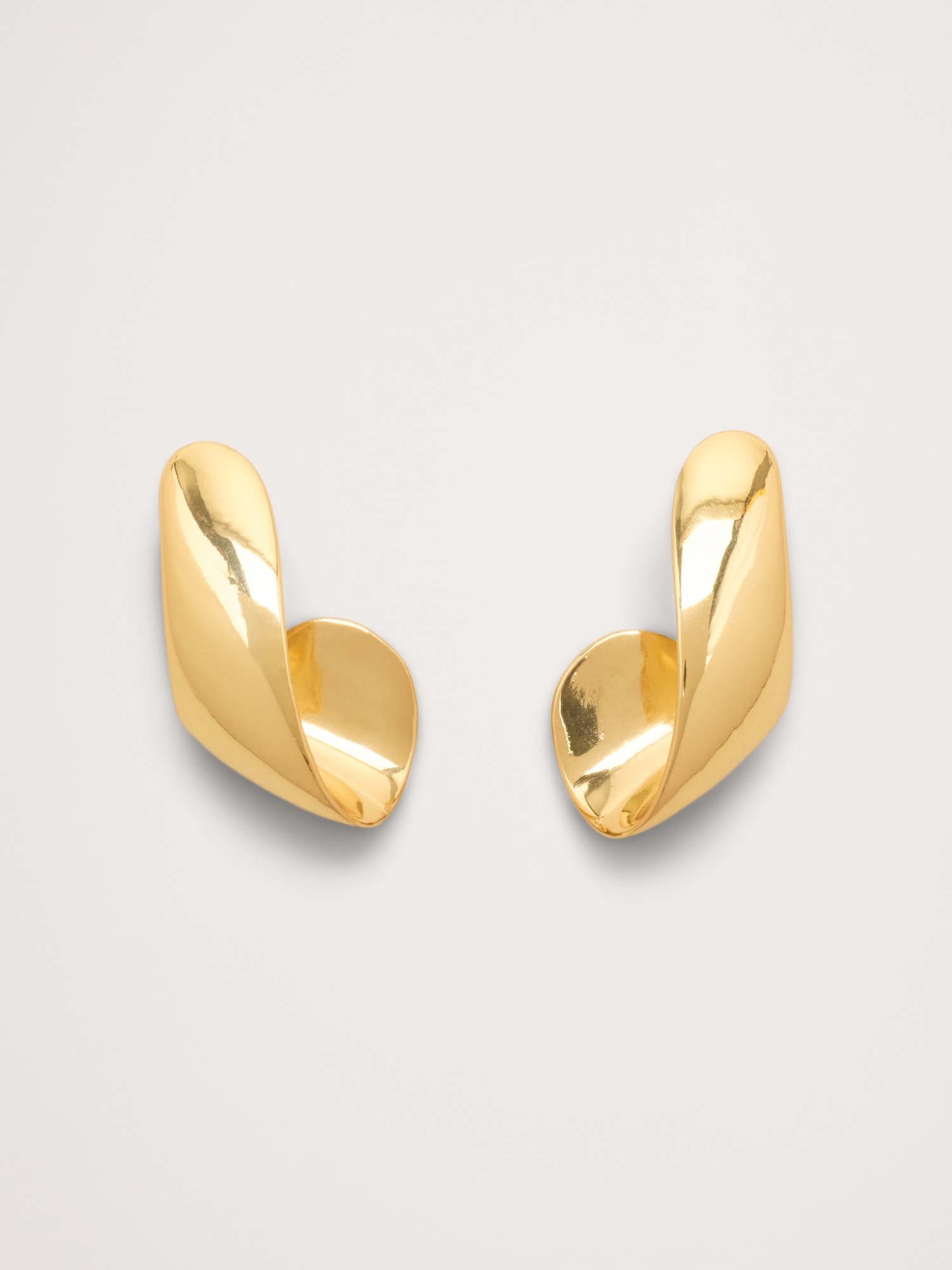 Ribbon Dangle Earring