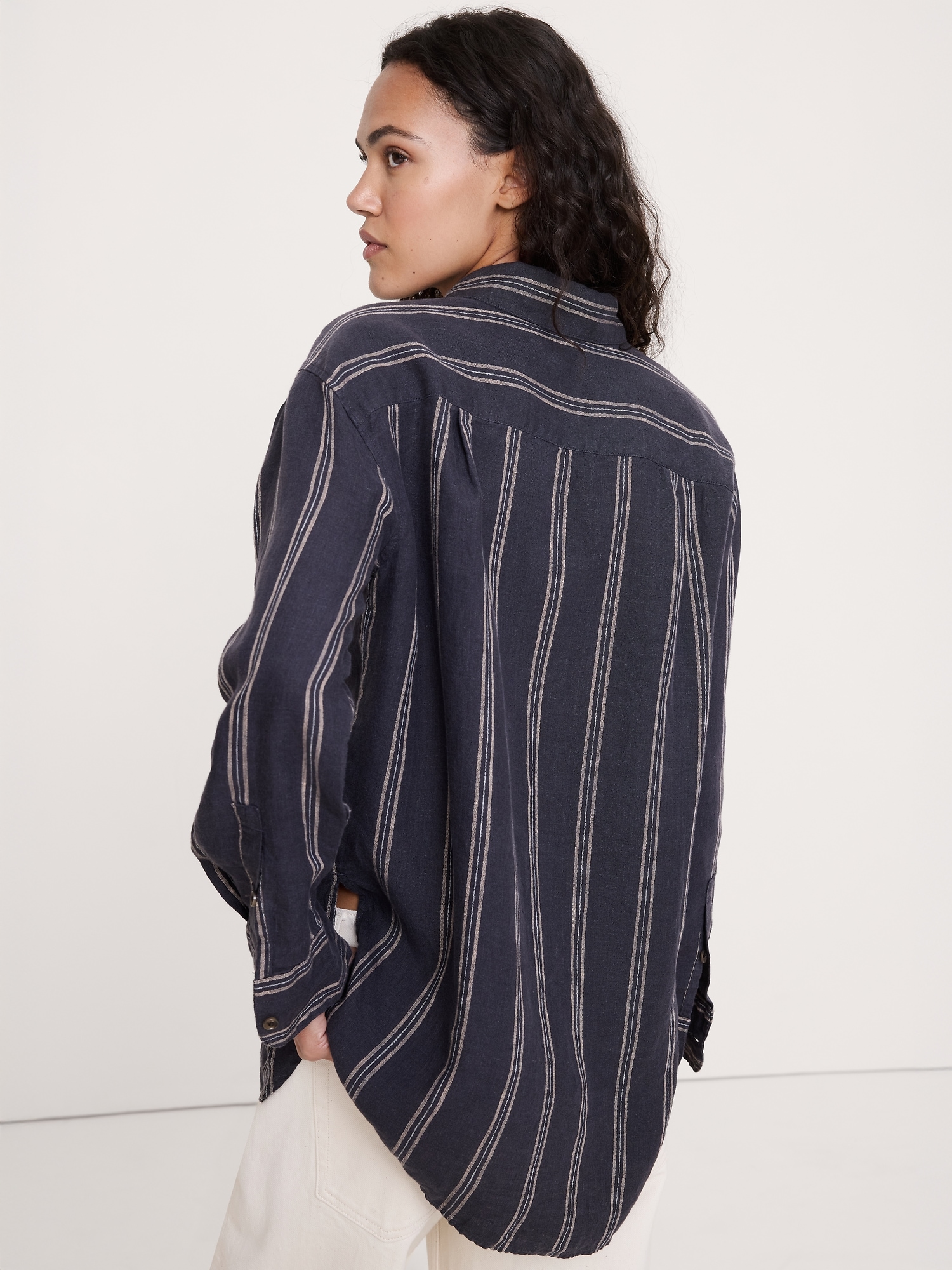 Image number 3 showing, The Oversized Linen Shirt