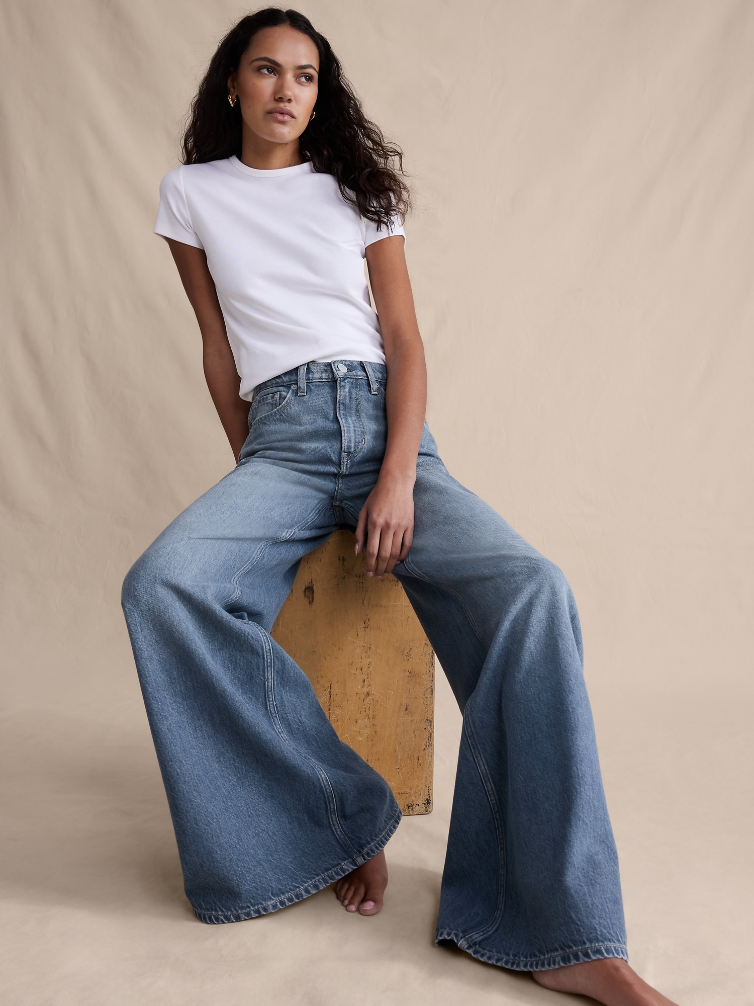 Image number 4 showing, High-Rise Wide-Leg Lightweight Palazzo Jean