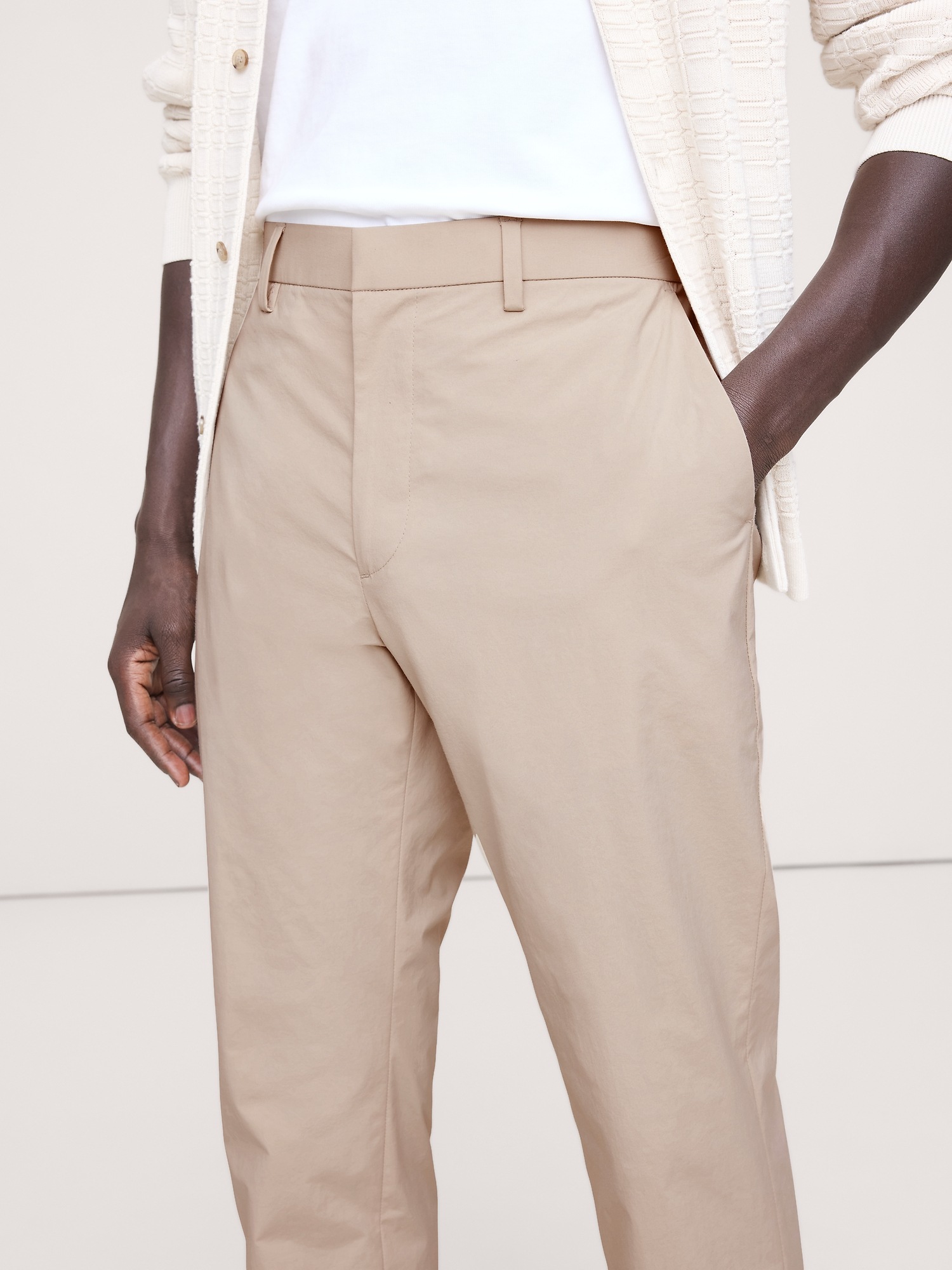 Мужские брюки Banana Republic Athletic Performance Suit Pant, цвет: Каменный бежевый — фото 3
