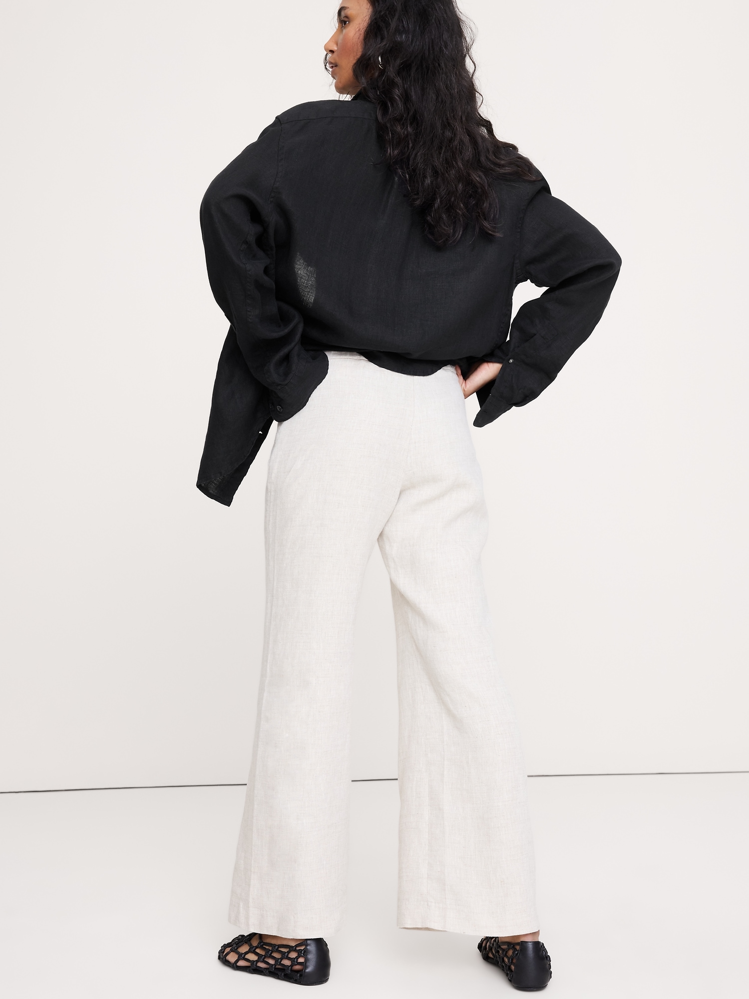 Image number 3 showing, Mid-Rise Kick-Flare Linen Ankle Pant