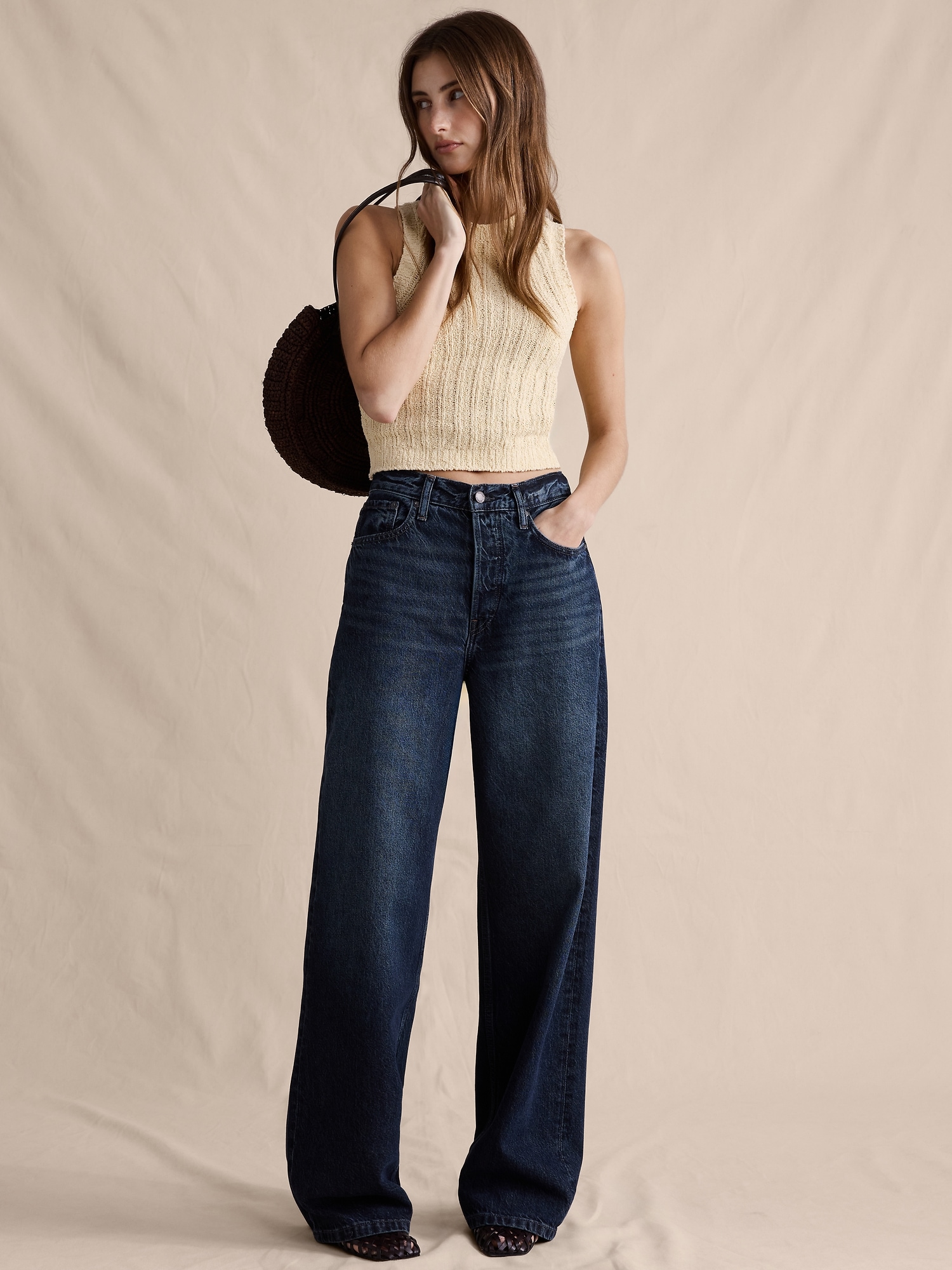 Mid-Rise Baggy-Straight Lightweight Jean