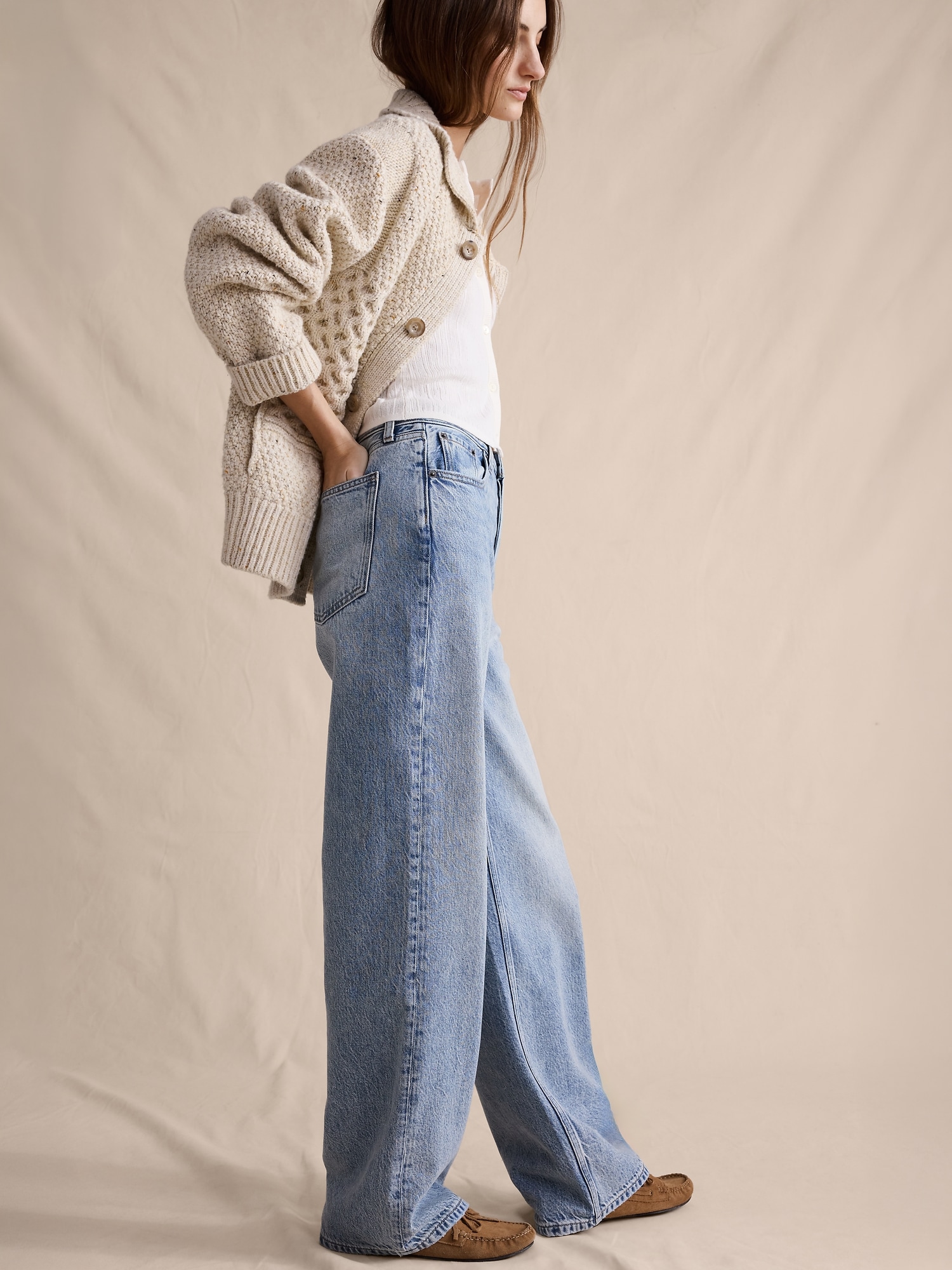 Image number 4 showing, Mid-Rise Baggy-Straight Lightweight Jean
