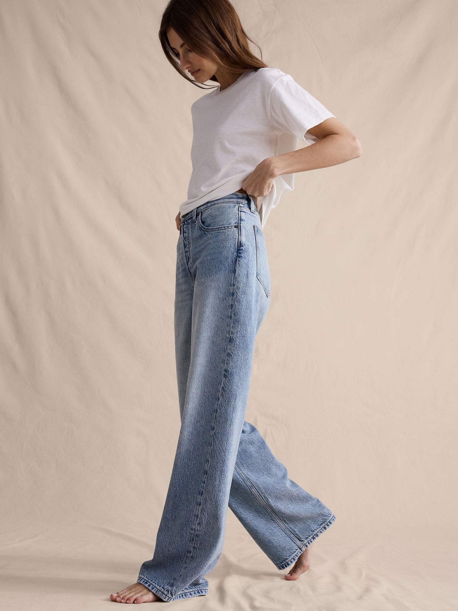 Image number 5 showing, Mid-Rise Baggy-Straight Lightweight Jean