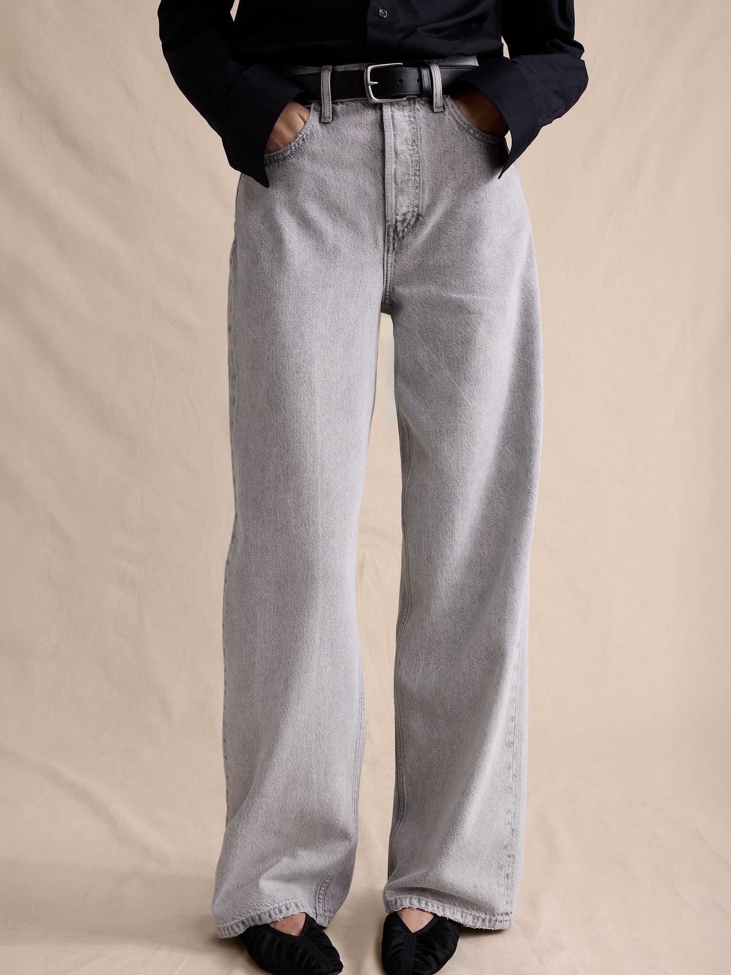 Image number 4 showing, Mid-Rise Baggy-Straight Lightweight Jean