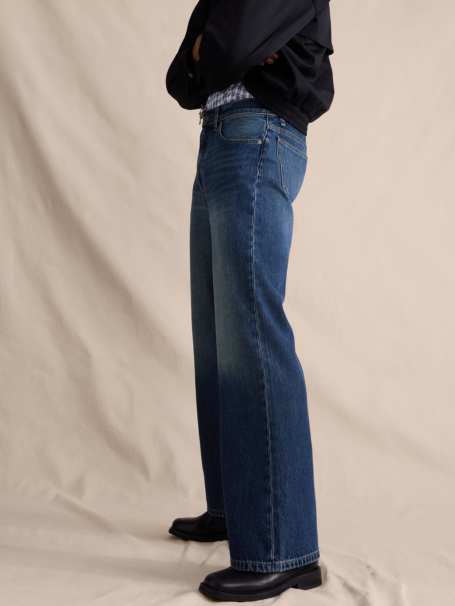 Мужские джинсы Banana Republic Relaxed Bootcut Jean in 100% Cotton, цвет: Средняя варка — фото 3