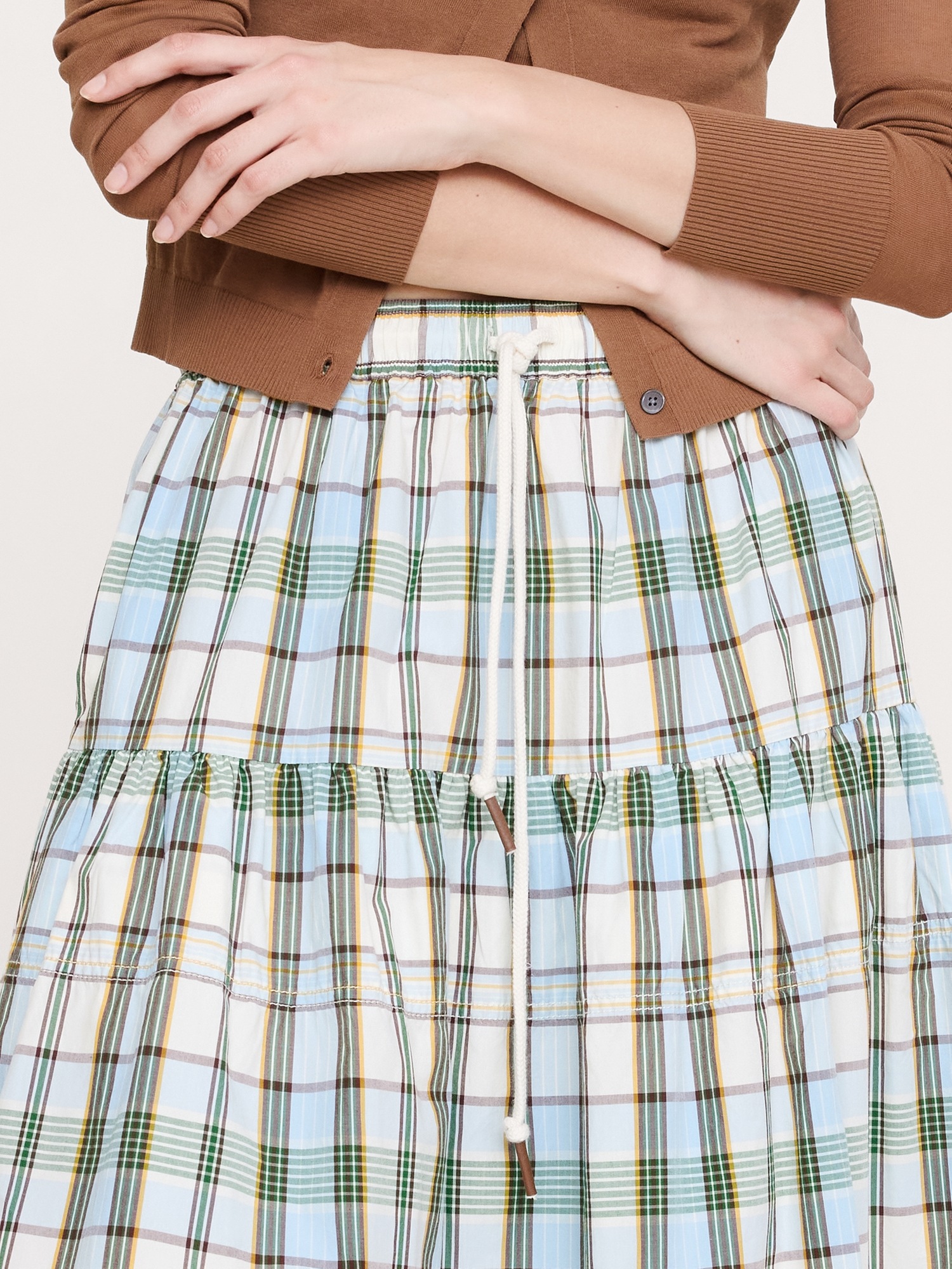 Женская юбка Banana Republic Cotton Poplin Tiered Maxi, цвет: Светлый синий клетчатый — фото 2