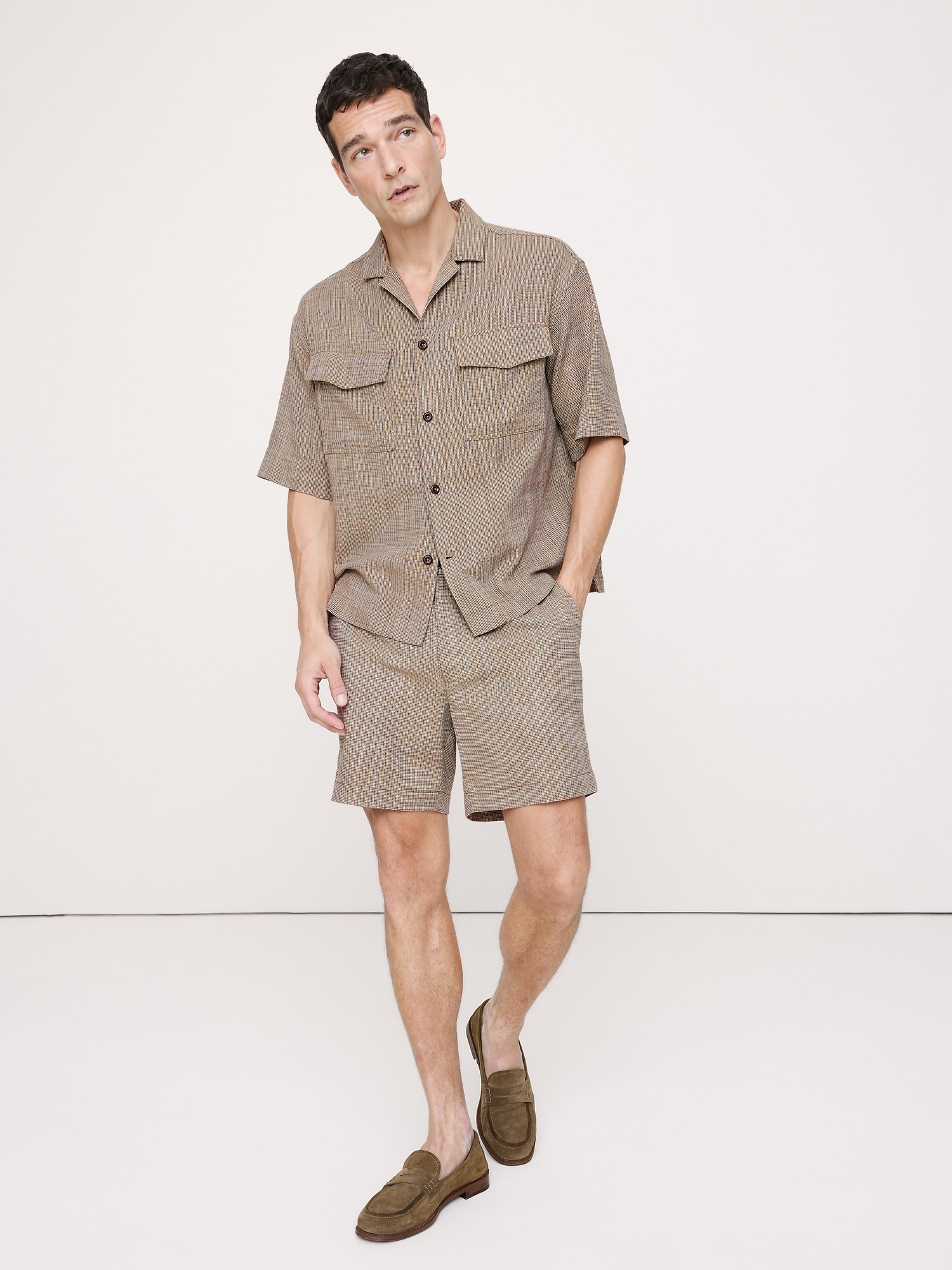 Мужская рубашка Banana Republic Relaxed-Fit Cotton Resort, цвет: Оливковый зелёный — фото 3
