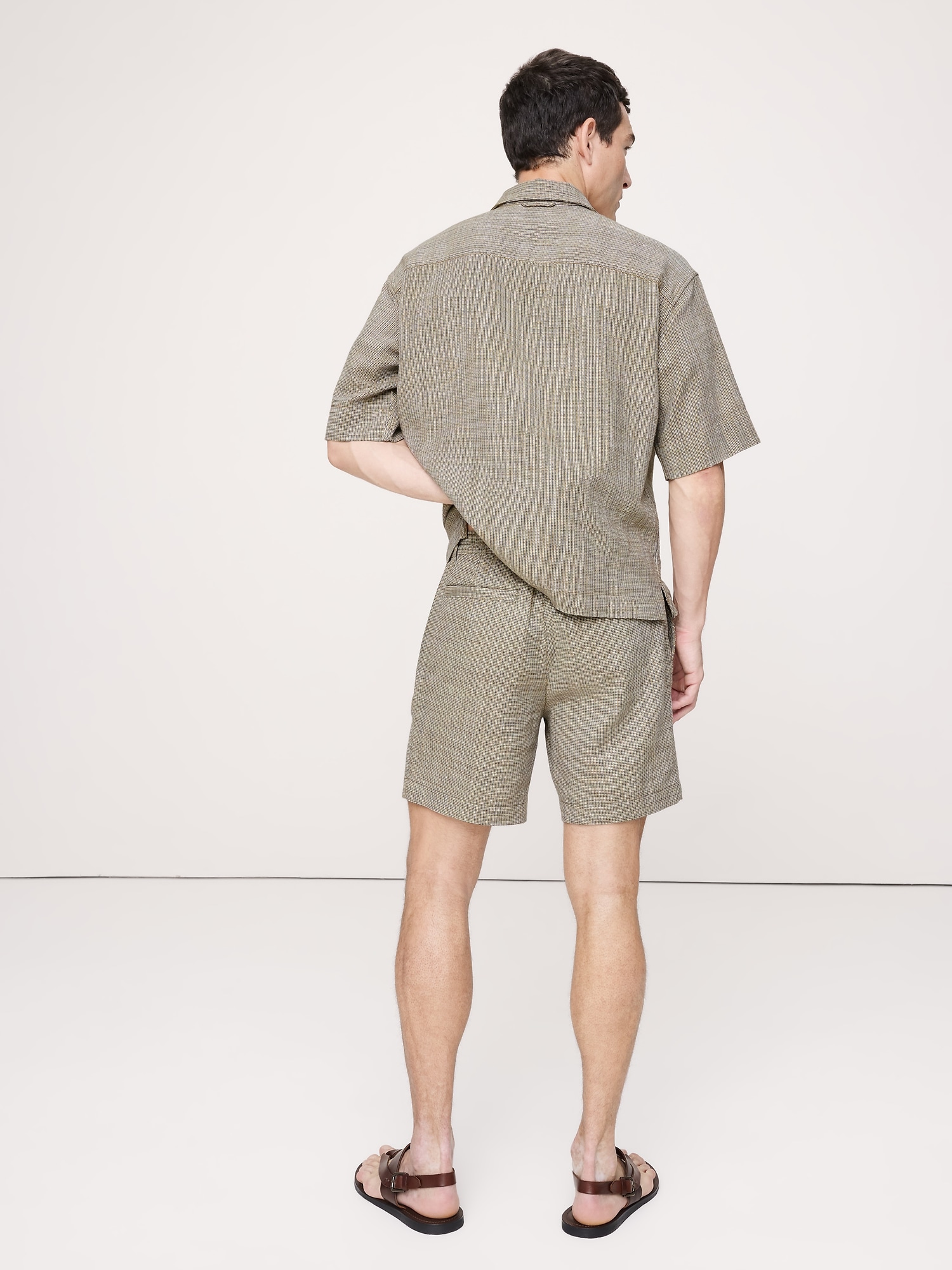Image number 2 showing, 7" Plaid Pull-On Short