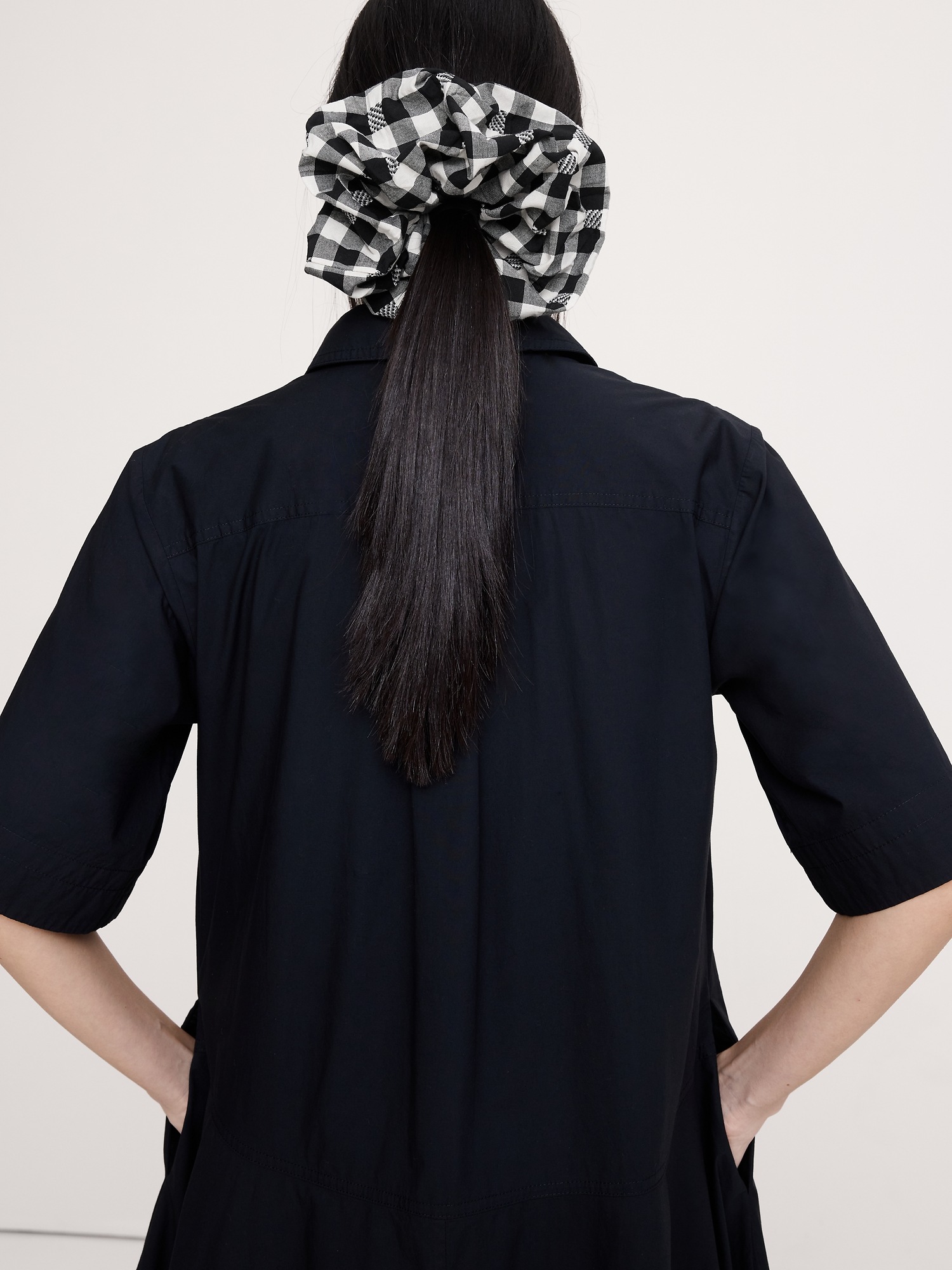 Женские аксессуары для волос Banana Republic Hair Scrunchie, цвет: Чёрный в мелкую клетку — фото 2