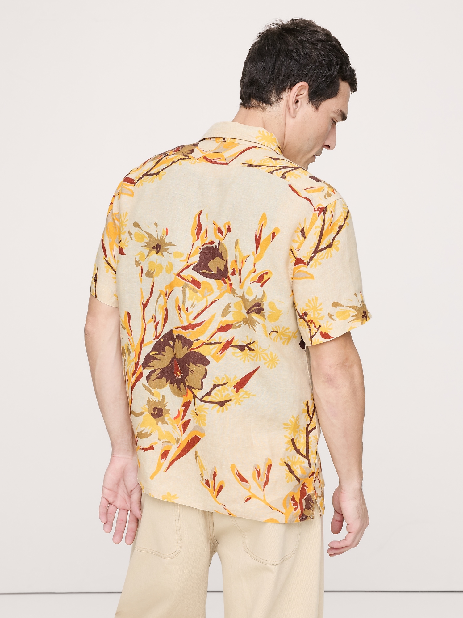 Image number 2 showing, Standard-Fit Linen Resort Shirt