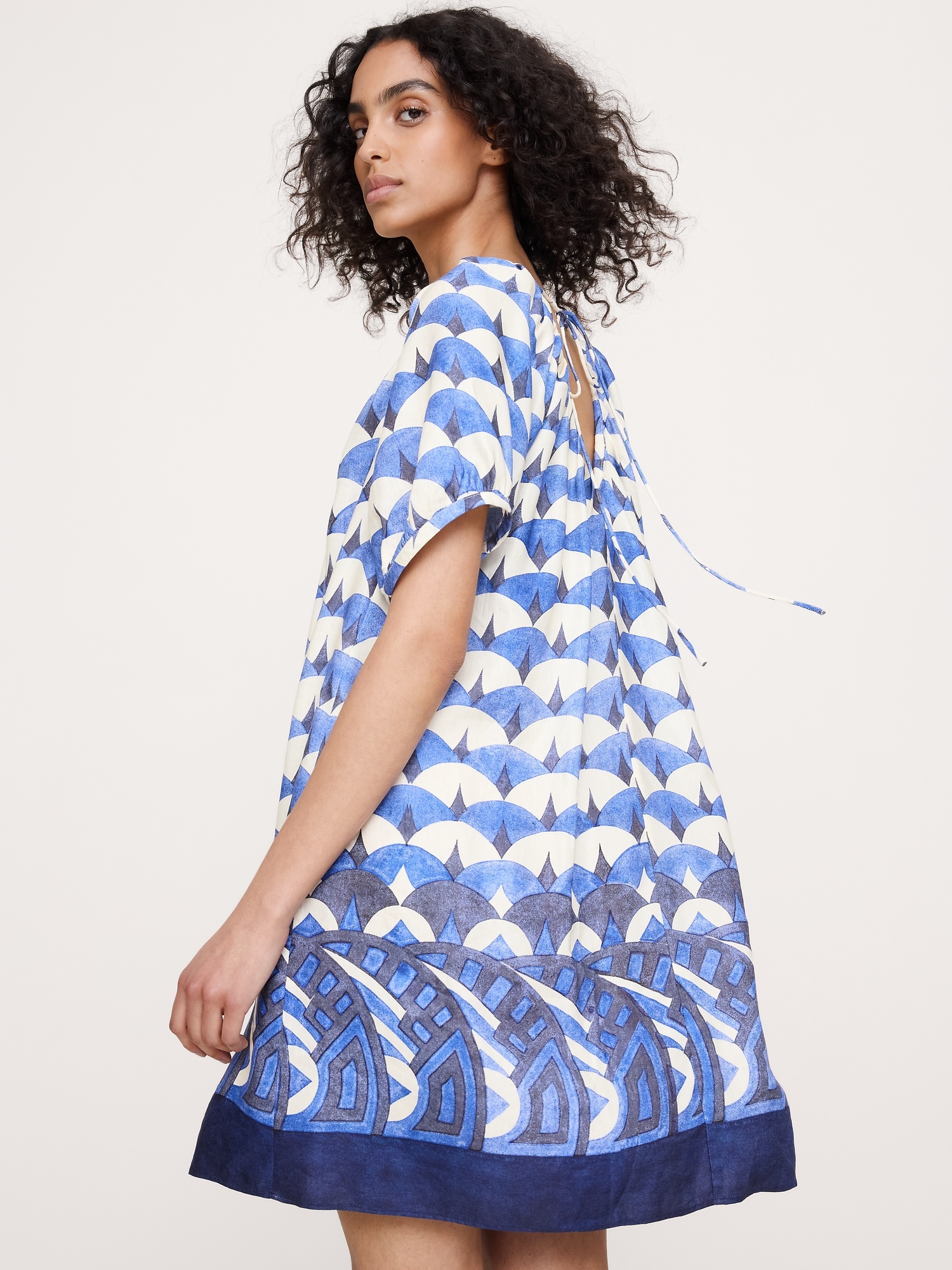 Image number 3 showing, Viscose-Linen Puff-Sleeve Mini Dress