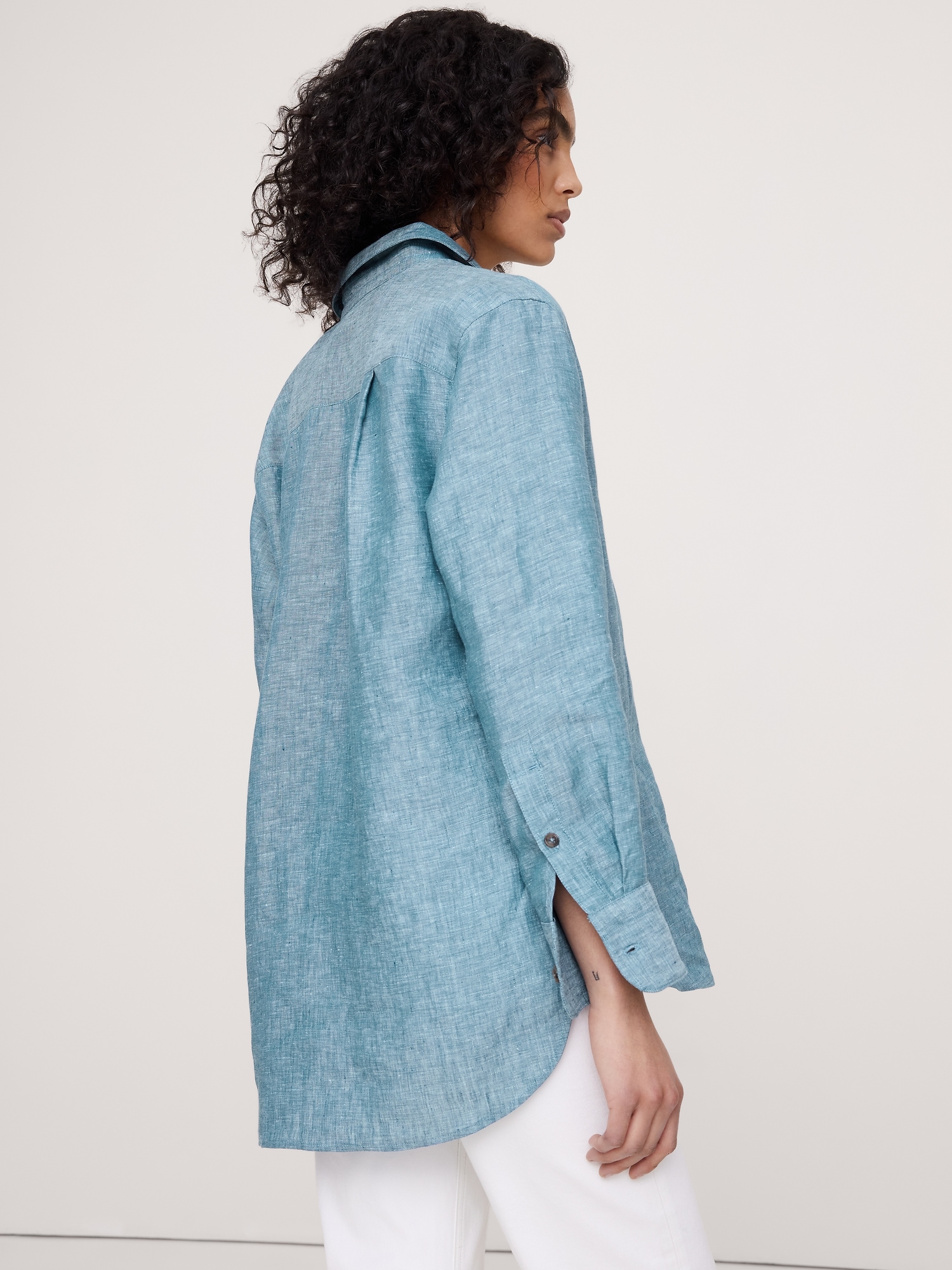 Image number 3 showing, The Oversized Linen Shirt