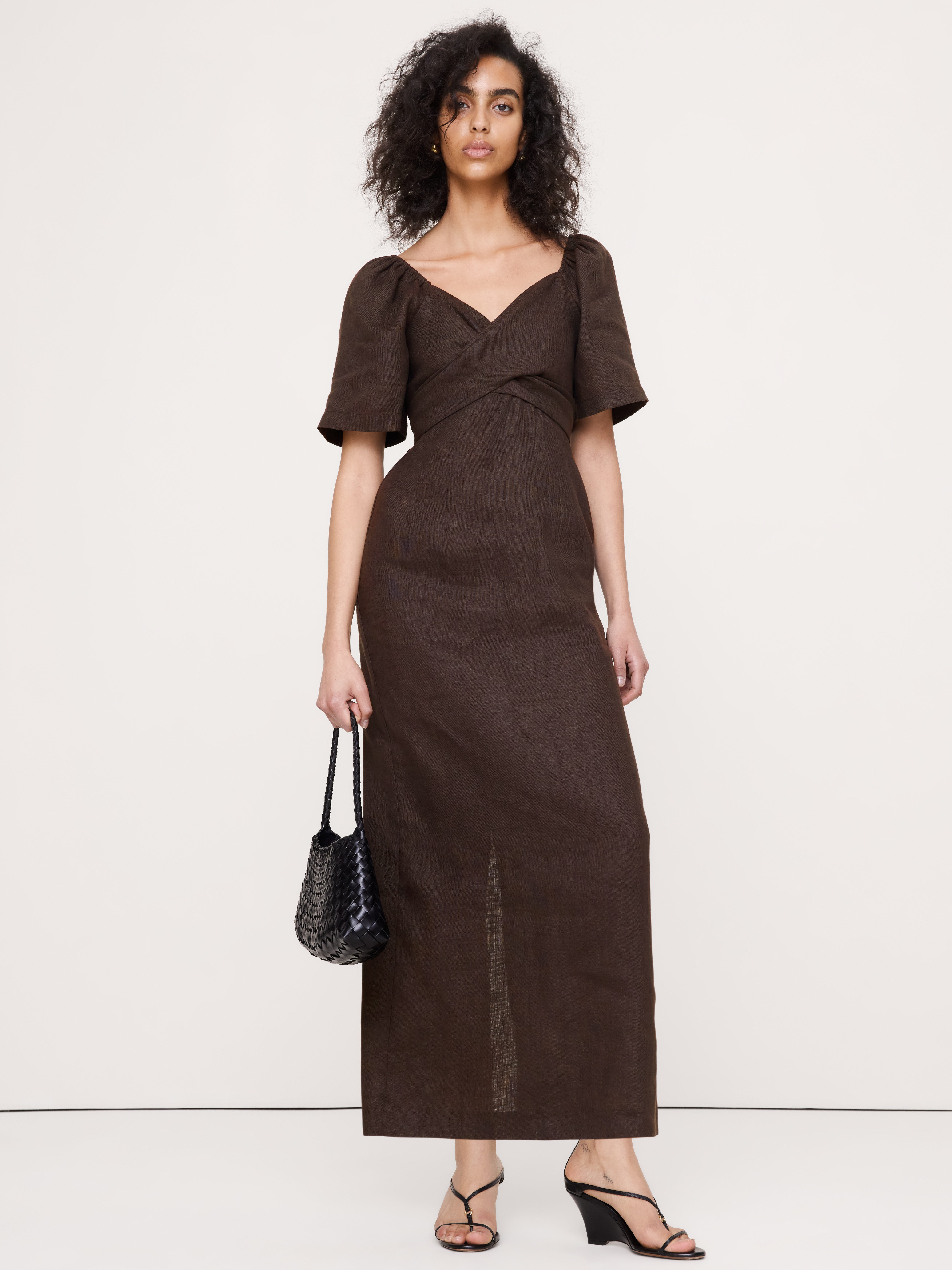 Linen Sweetheart Maxi Dress