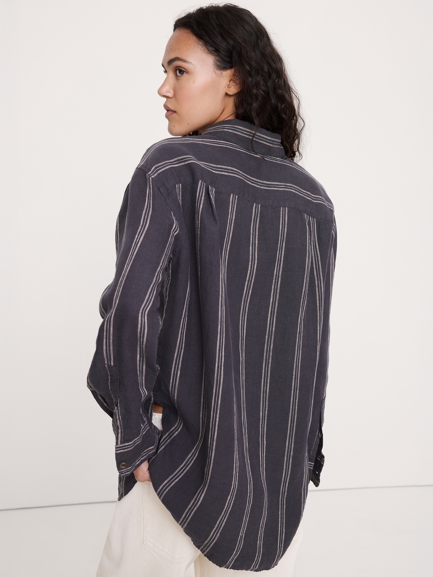 Image number 3 showing, The Oversized Linen Shirt