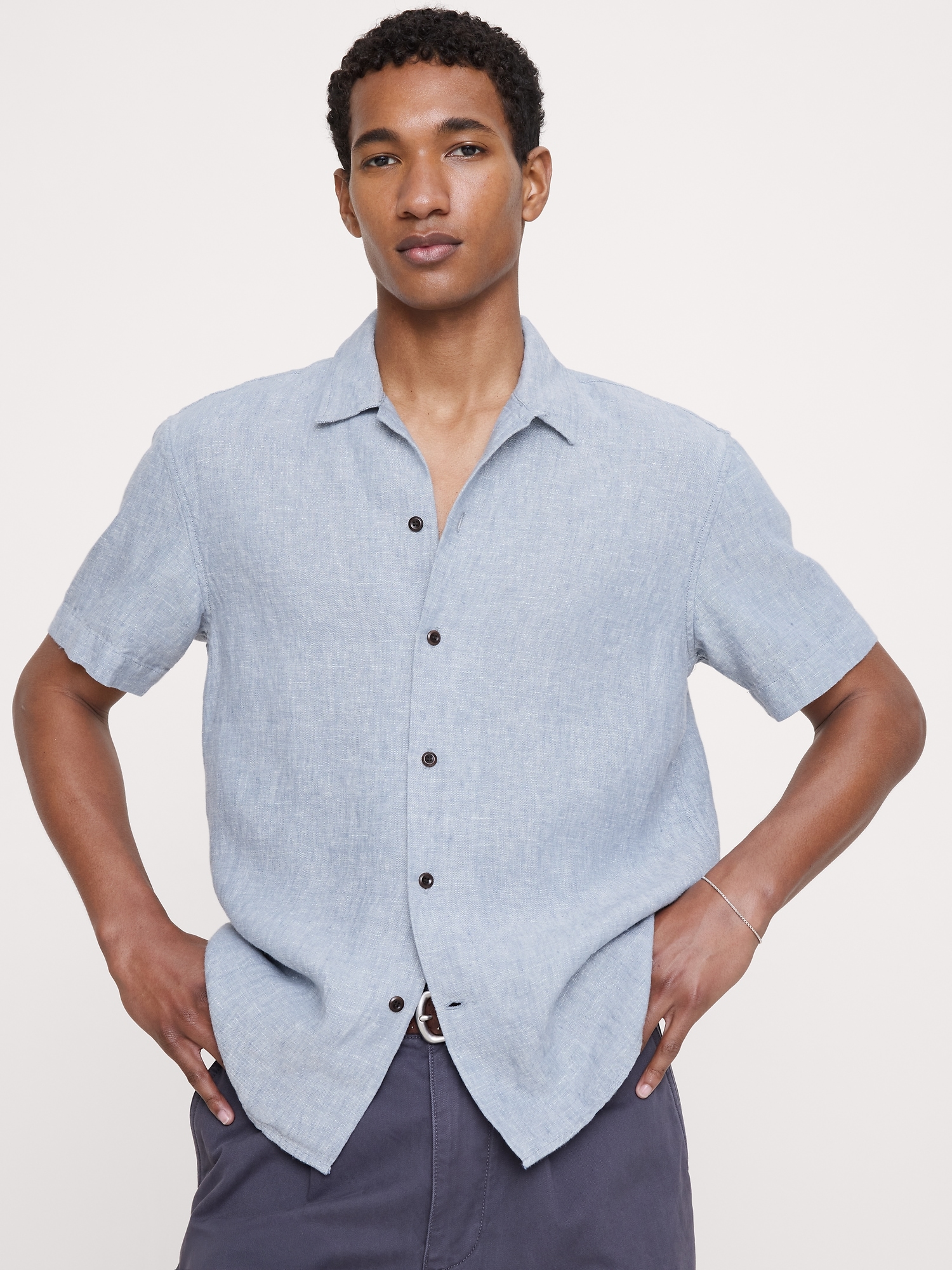 Image number 1 showing, Standard-Fit Midweight Linen Resort Shirt