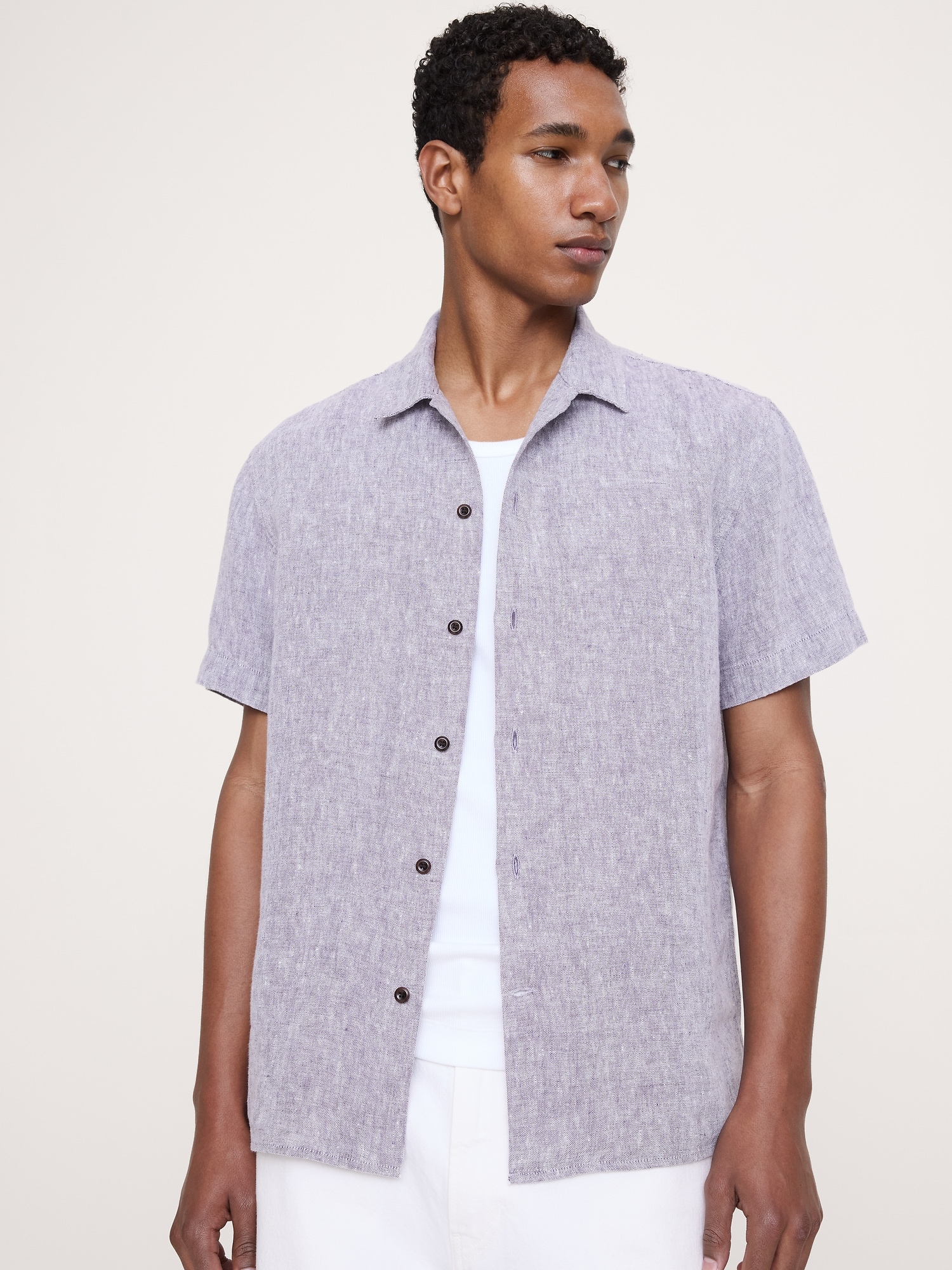 Image number 1 showing, Standard-Fit Midweight Linen Resort Shirt
