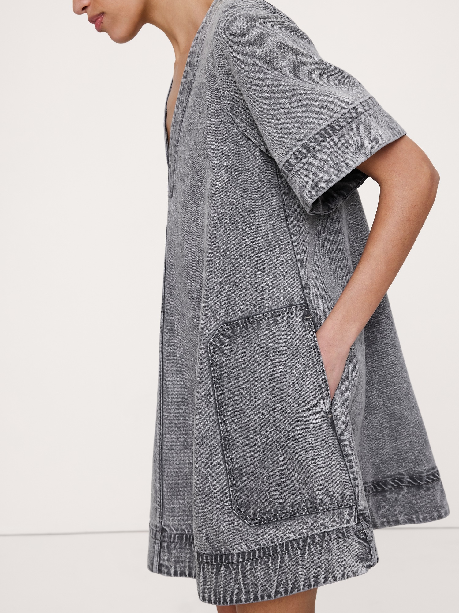 Женское платье Banana Republic Denim Mini, цвет: Средний серый варёный — фото 3