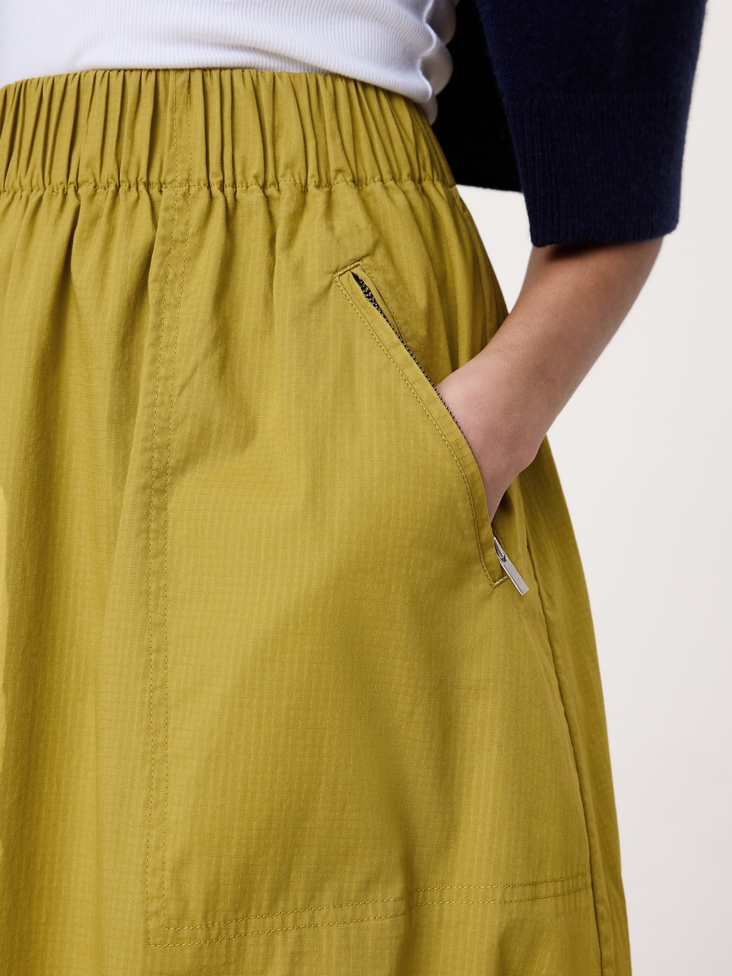 Image number 3 showing, Stretch-Cotton Utility Midi Skirt