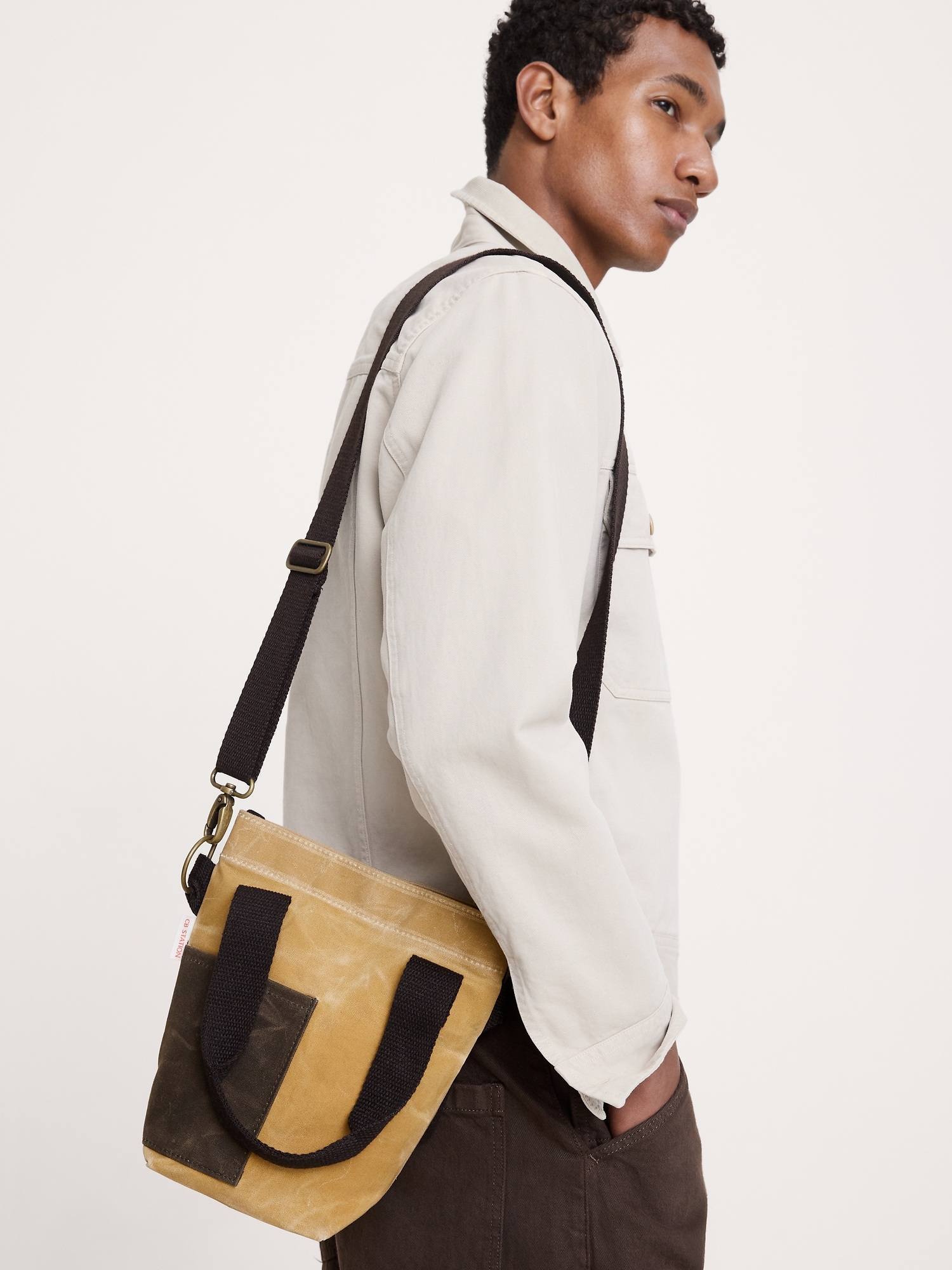 Image number 2 showing, Waxed Wine Tote by CB Station