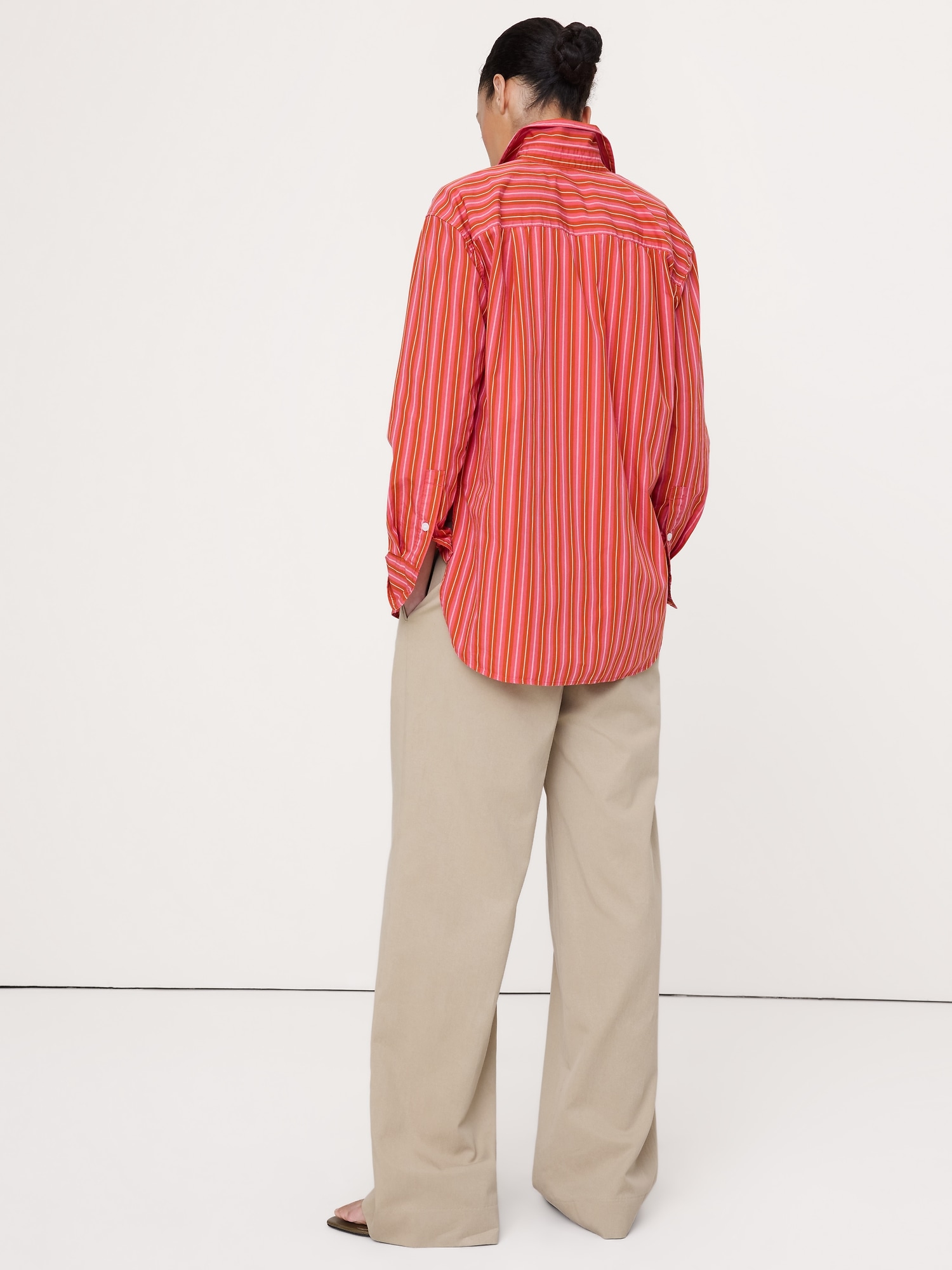 Image number 3 showing, The Oversized Shirt in Cotton Poplin