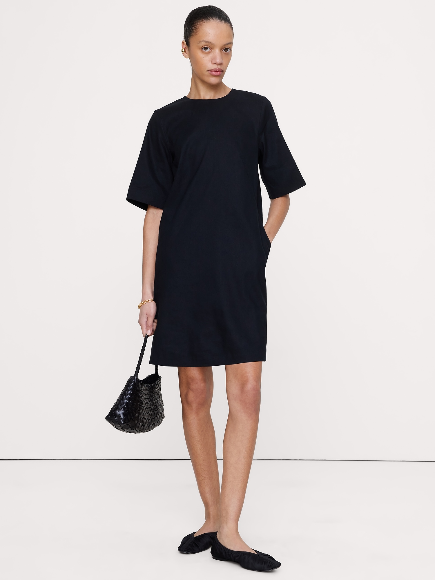 Image number 1 showing, Linen-Viscose Shift Dress