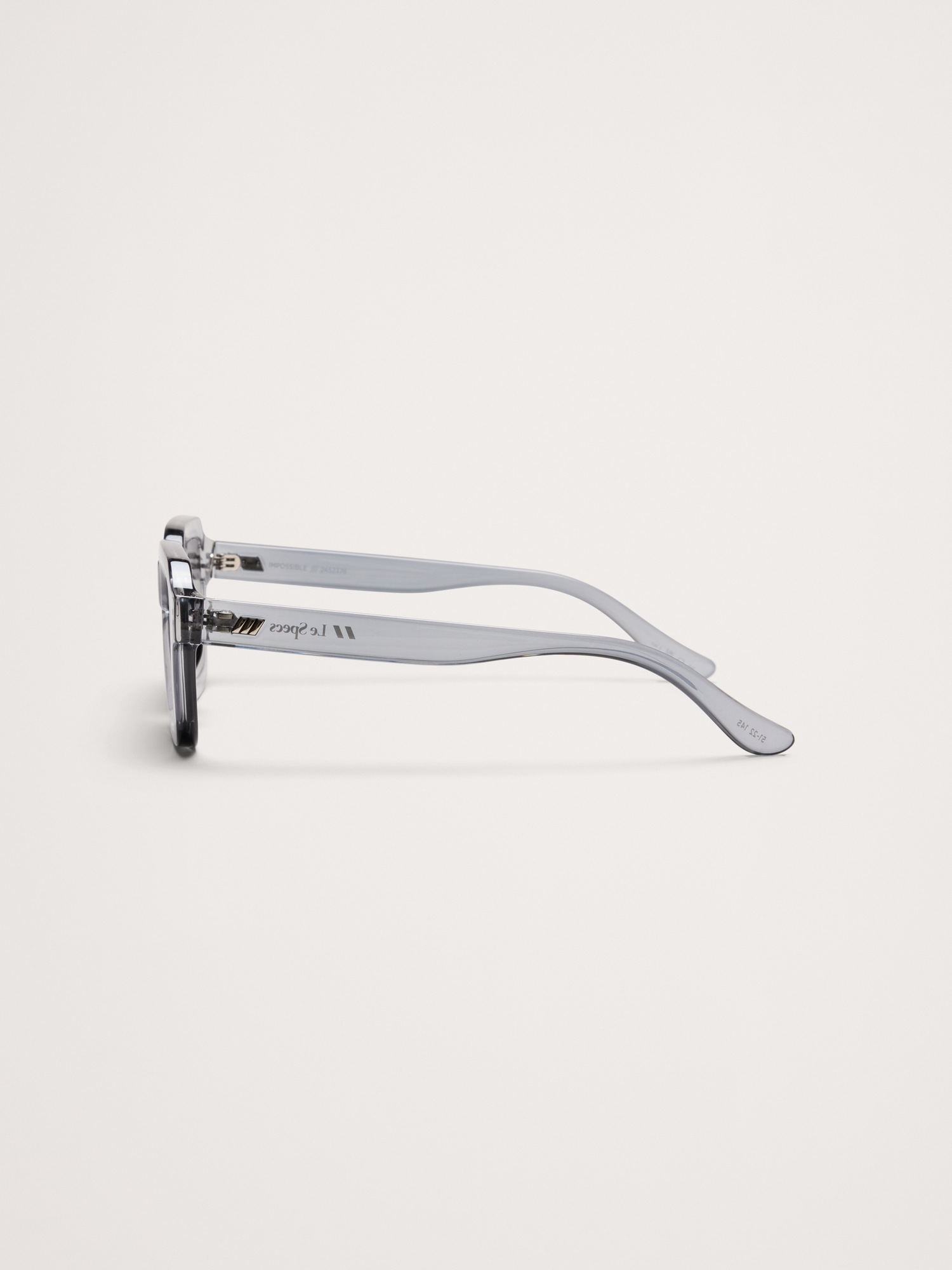 Женские солнцезащитные очки Banana Republic Impossible Sunglasses by Le Specs, цвет: Оловянный серый — фото 3