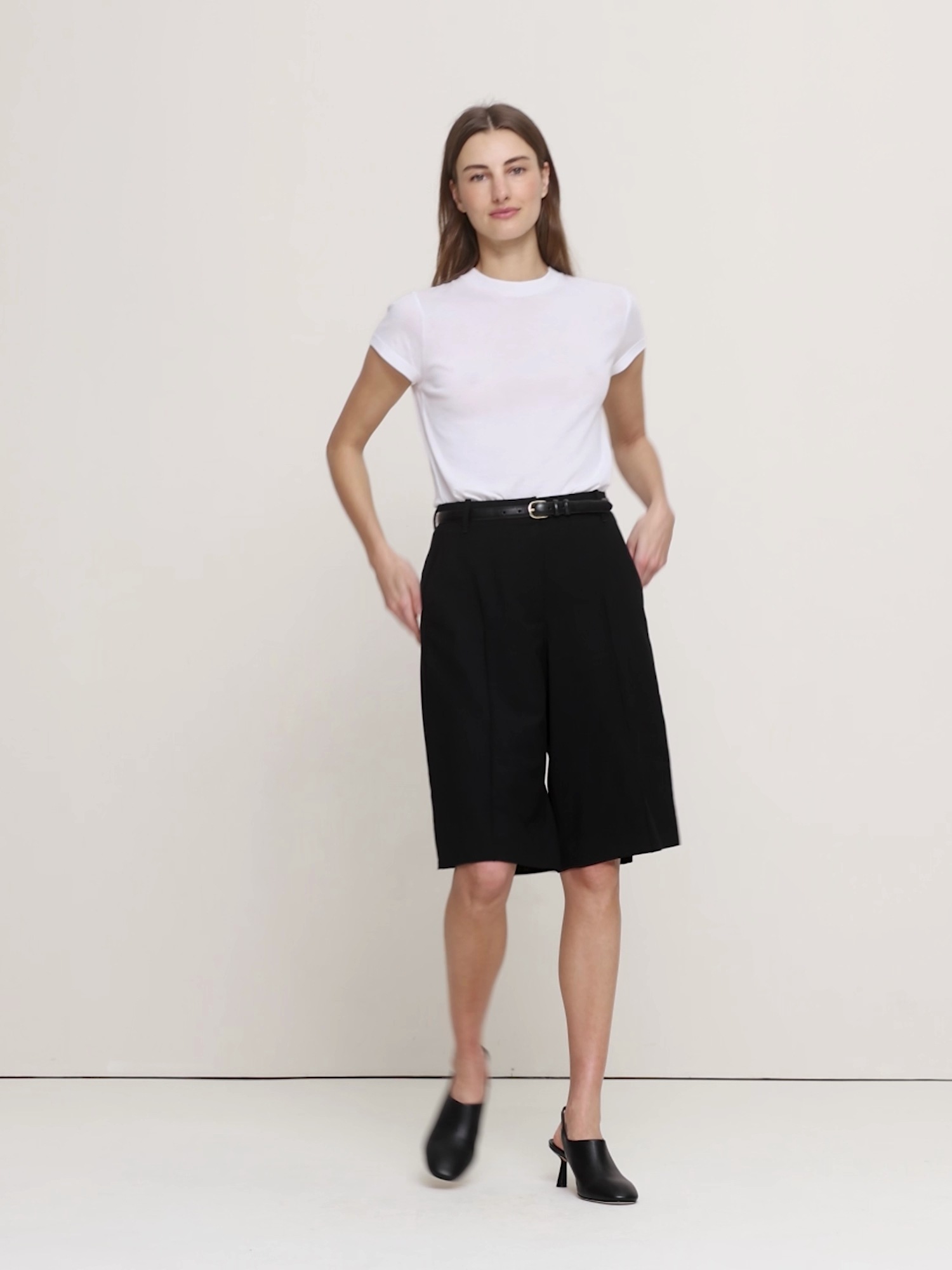 Женские шорты Banana Republic High-Rise Italian Wool Bermuda Short, цвет: Чёрный — фото 5