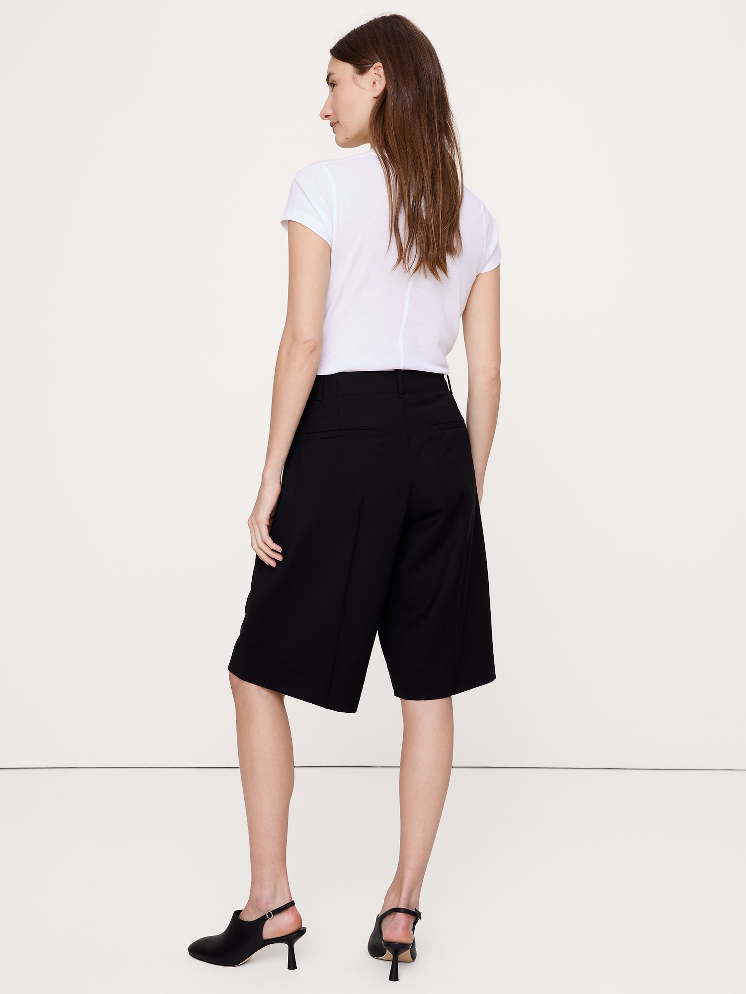 Женские шорты Banana Republic High-Rise Italian Wool Bermuda Short, цвет: Чёрный — фото 2