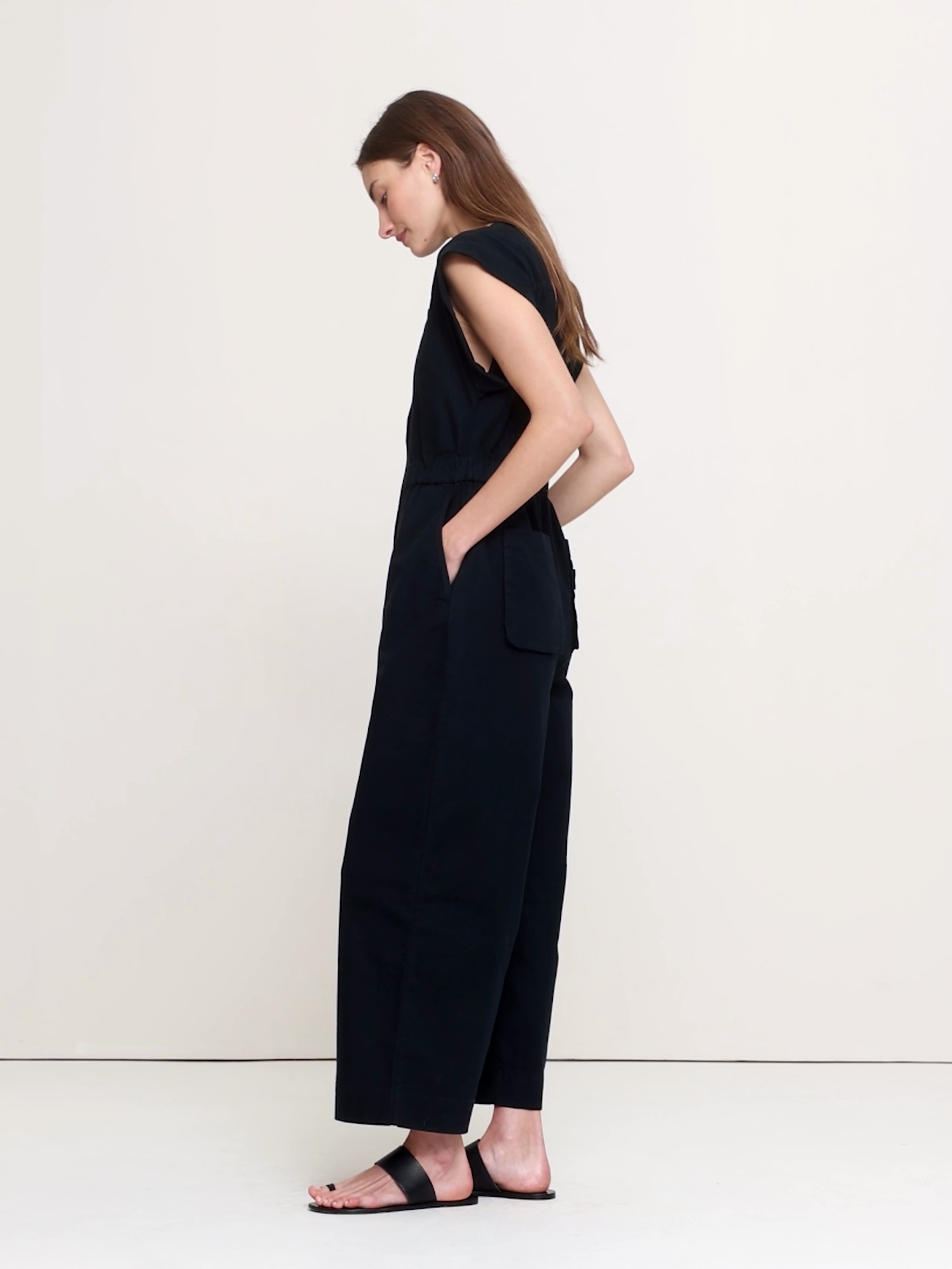 Женский комбинезон Banana Republic Cotton Canvas Utility Jumpsuit, цвет: Чёрный — фото 4