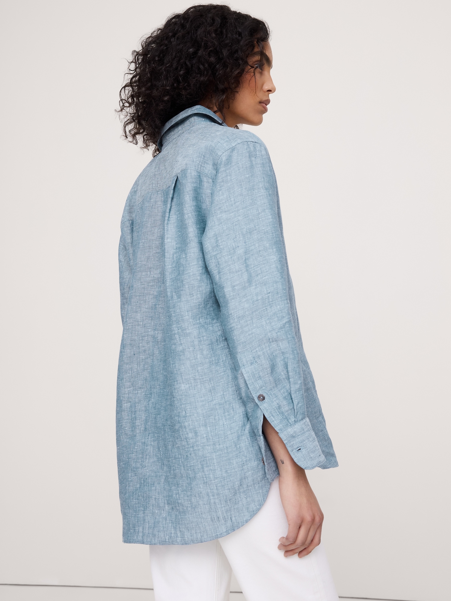 Image number 3 showing, The Oversized Linen Shirt