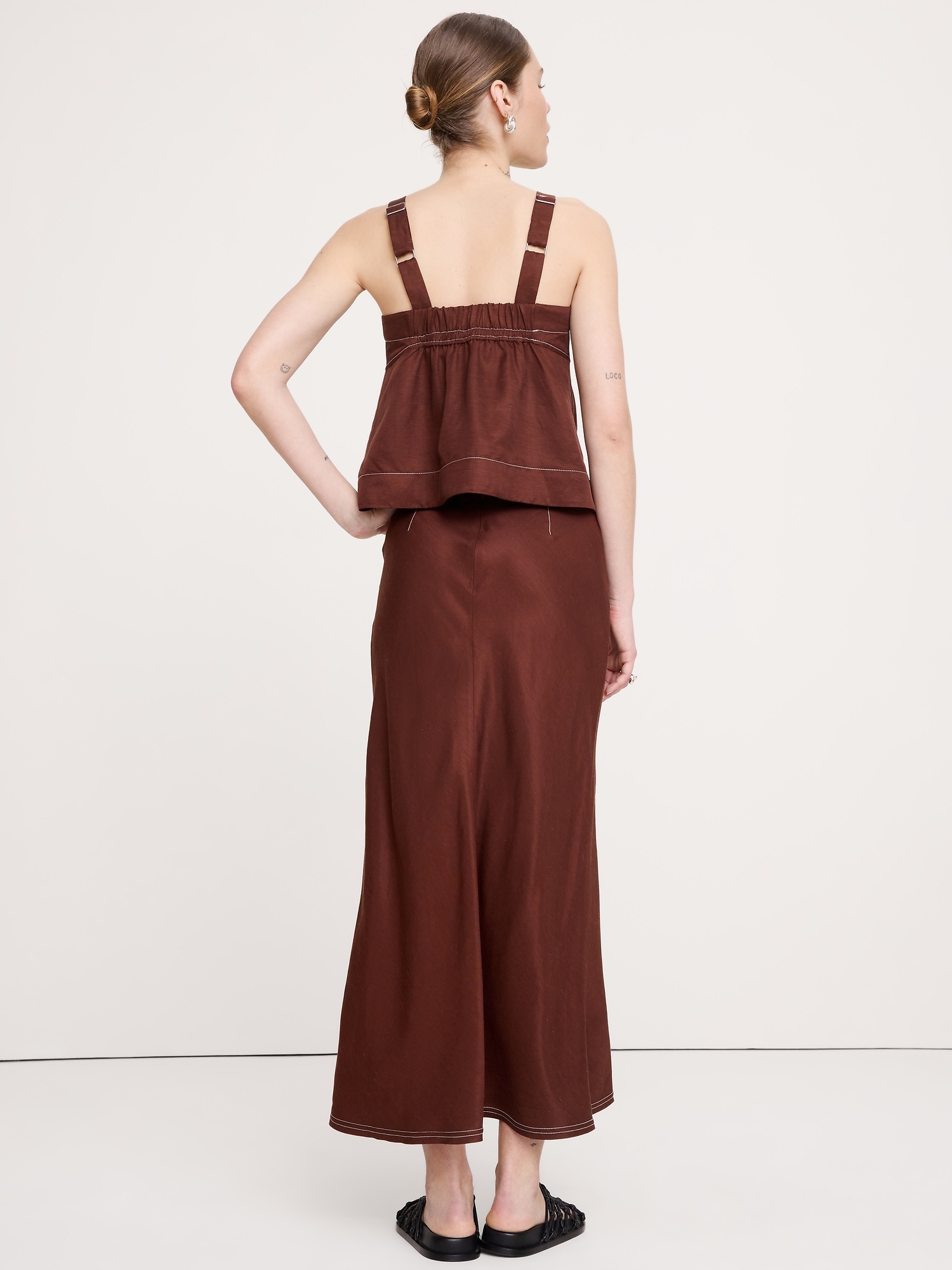 Женская юбка Banana Republic Viscose-Linen Bias-Cut Maxi, цвет: Шоколадный коричневый — фото 2