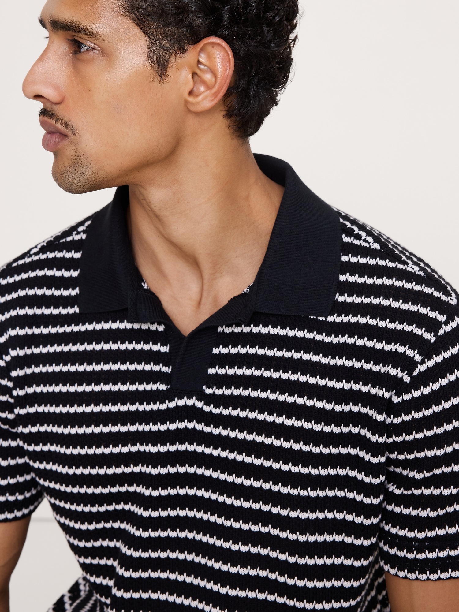 Мужское поло Banana Republic Stripe Johnny-Collar Polo, цвет: Чёрный — фото 3