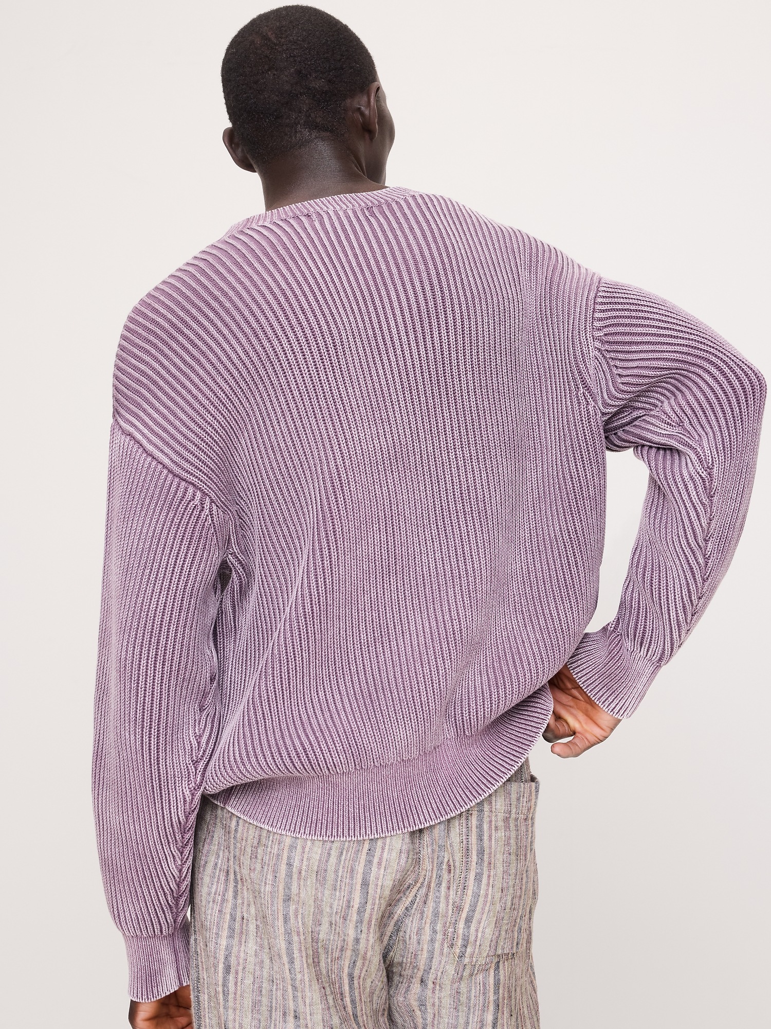 Мужской свитер Banana Republic Ribbed Cotton Crew-Neck, цвет: Сумеречный фиолетовый — фото 2