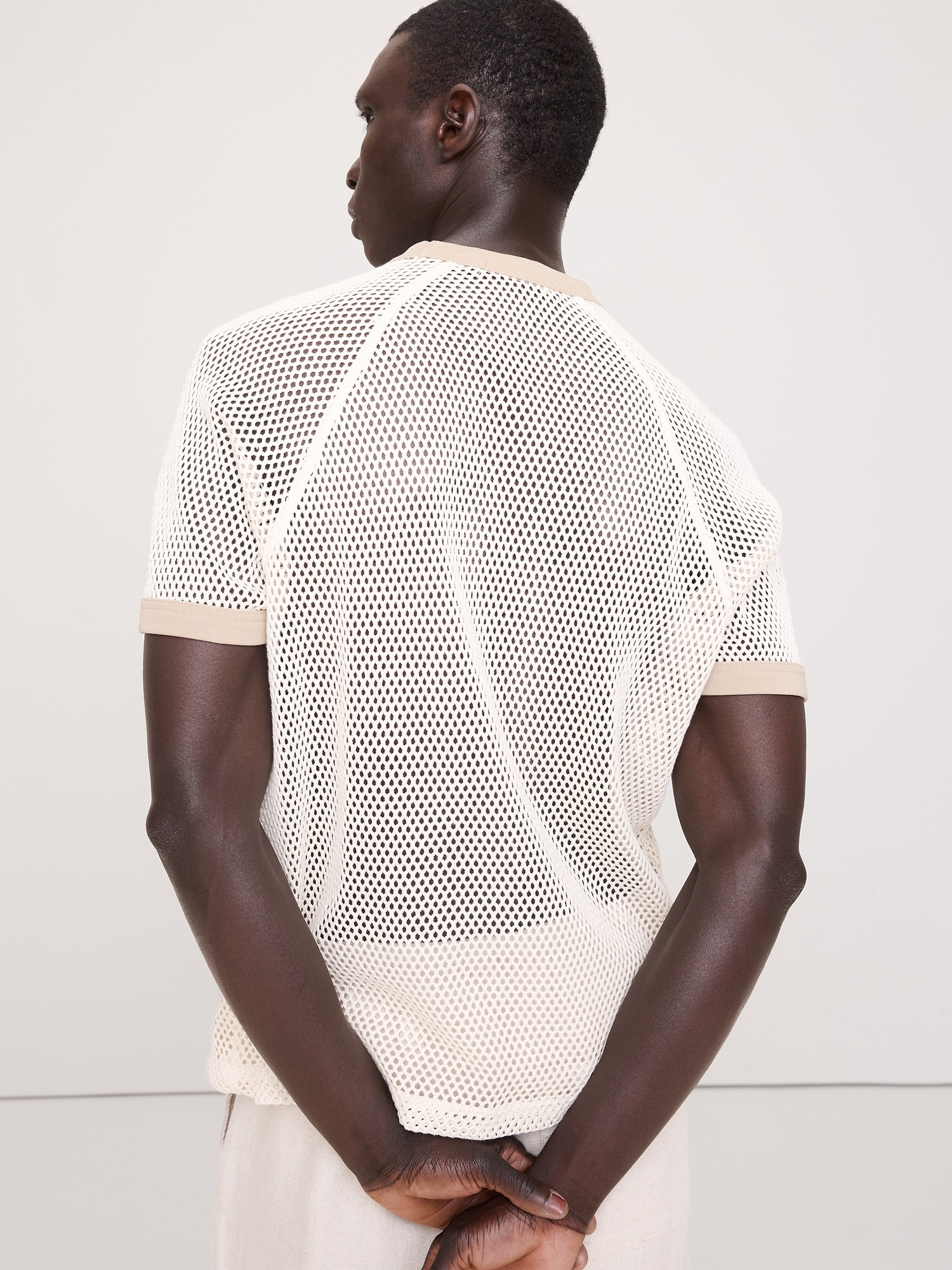 Мужская футболка Banana Republic Cotton Mesh, цвет: Кремовый белый — фото 2