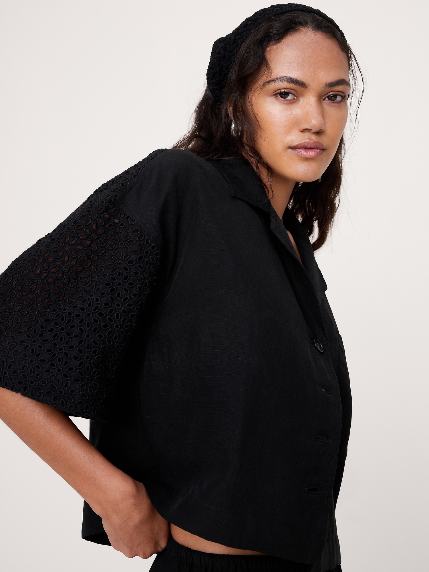 Image number 5 showing, Boxy Crop Tencel™-Linen Eyelet Shirt