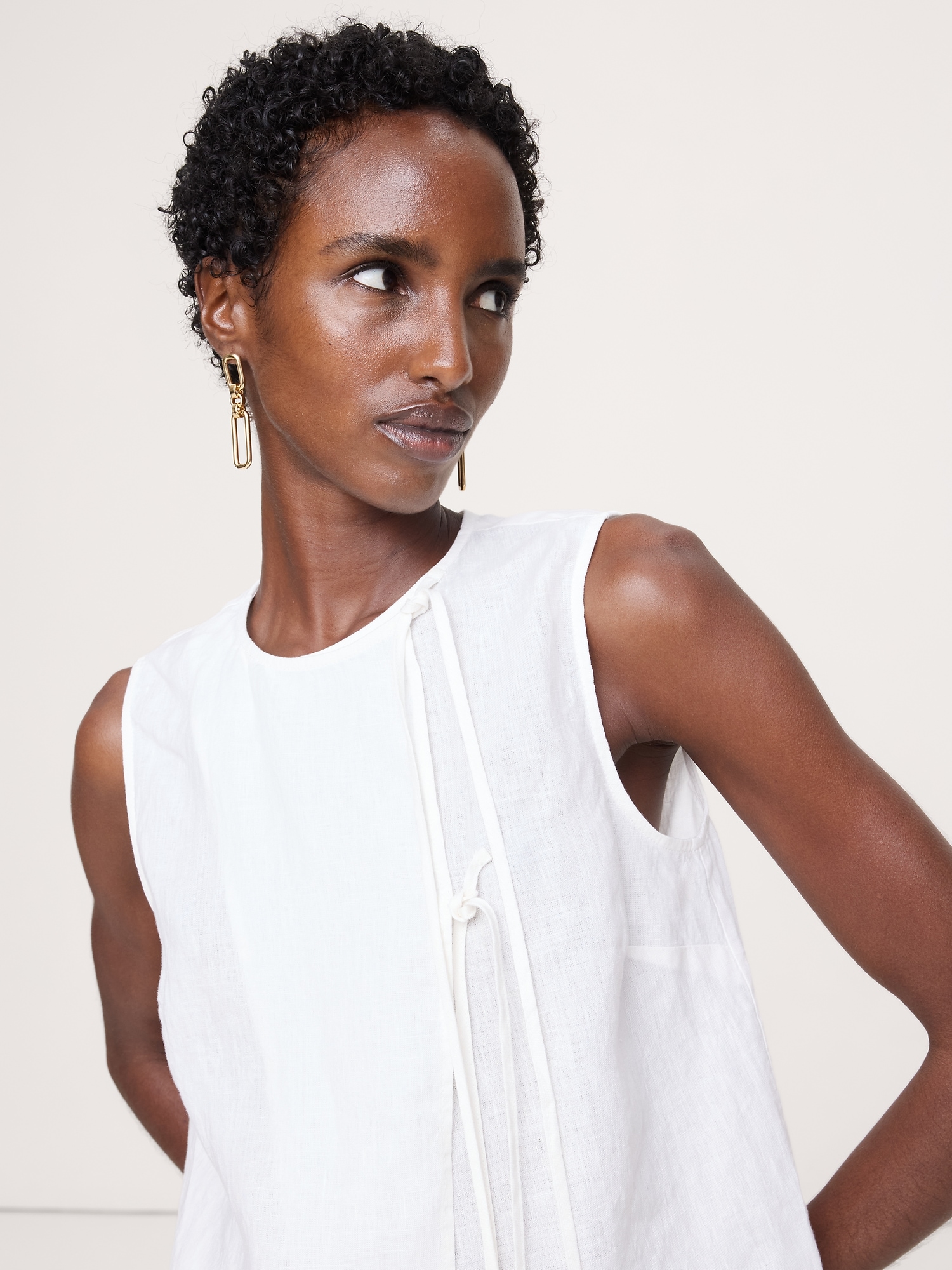 Image number 2 showing, Stanza Earrings by Laura Lombardi