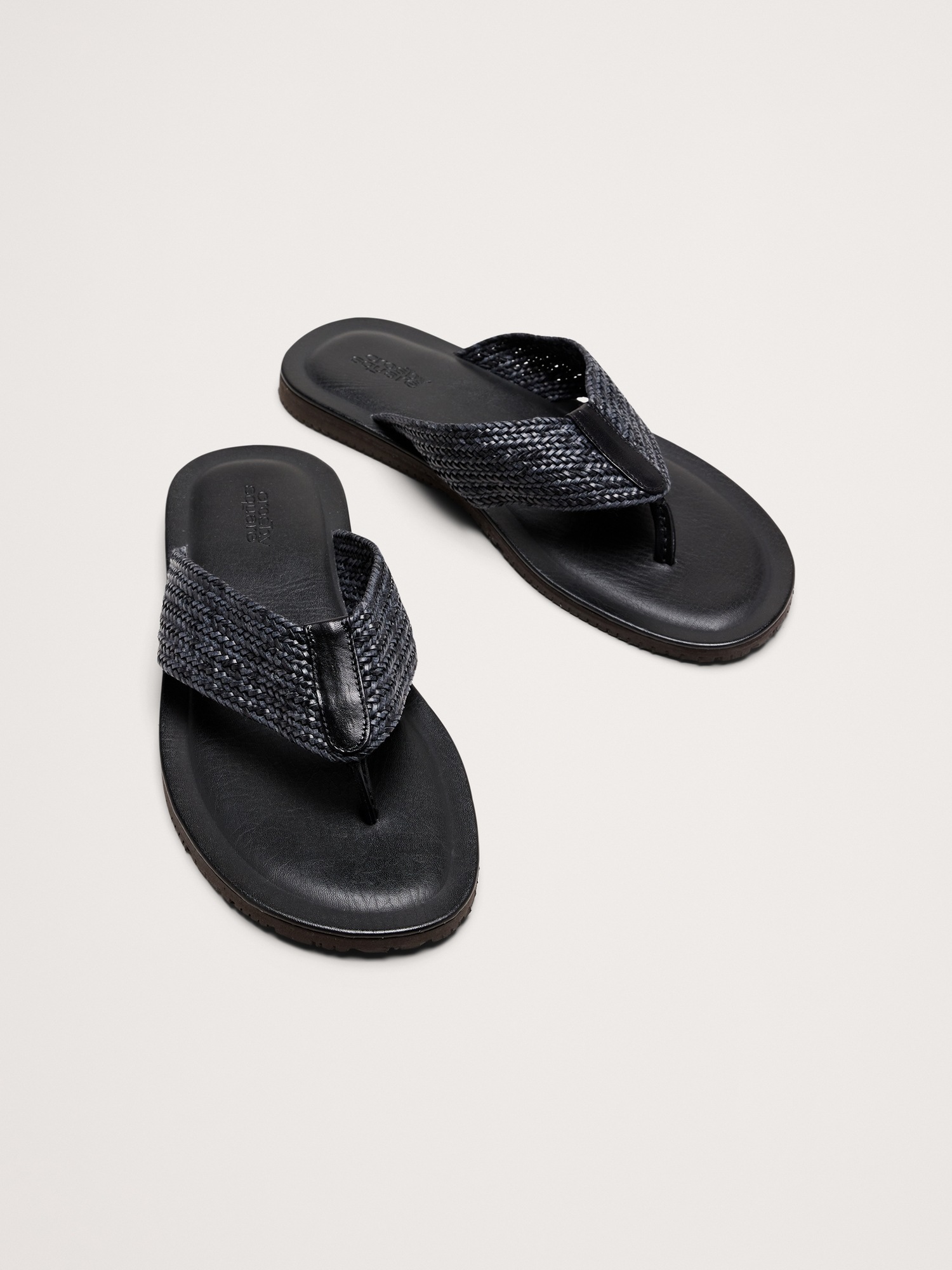 Мужские сандалии Banana Republic Woven Flip Flop Sandal, цвет: Чёрный — фото 3