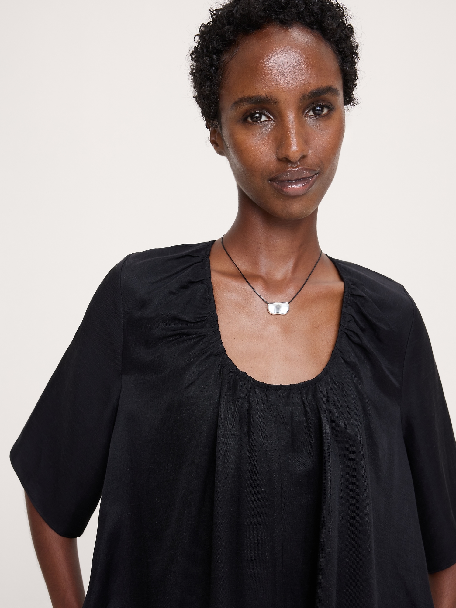 Image number 5 showing, Viscose-Linen Scoop-Neck Mini Dress