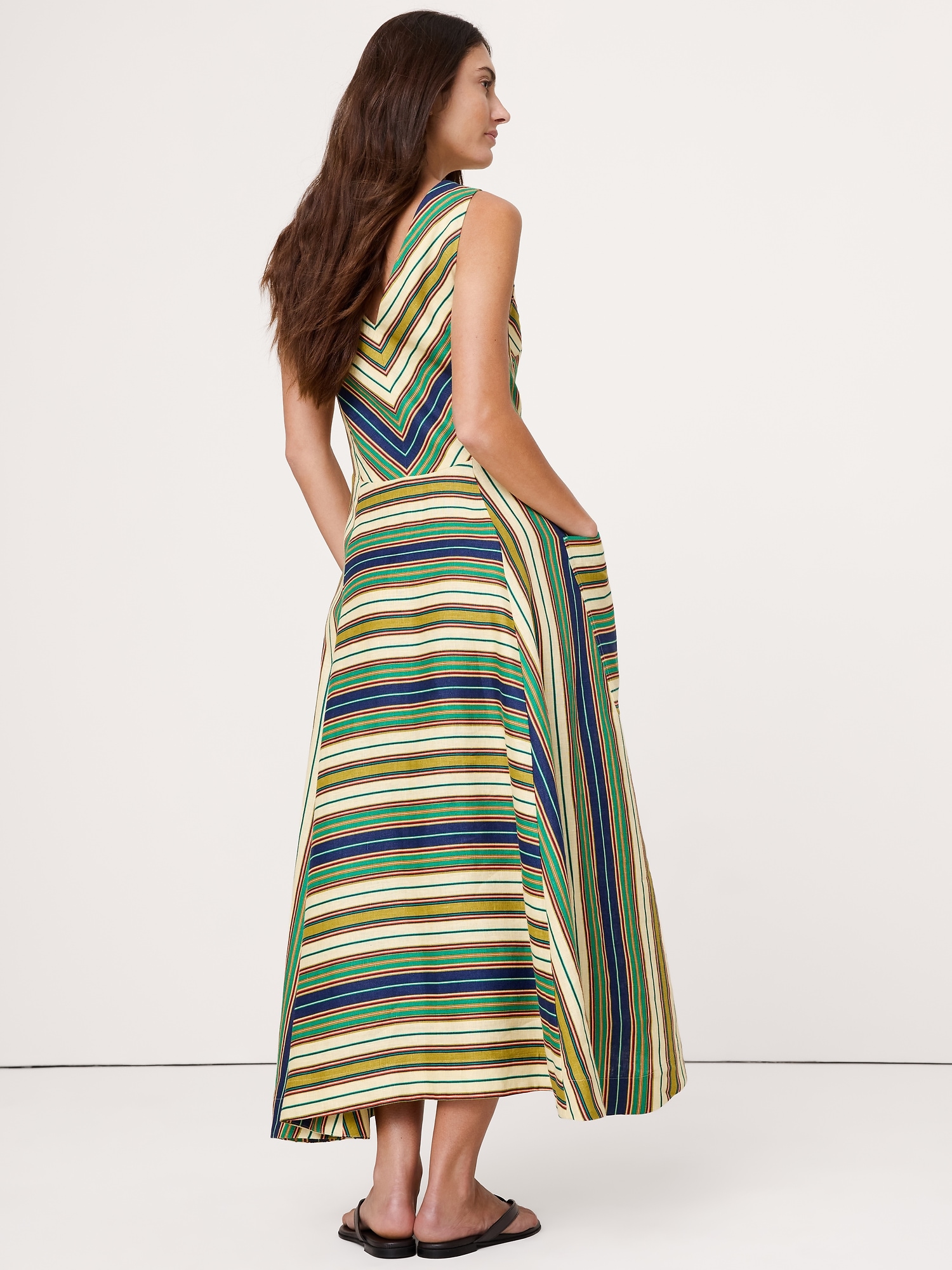 Image number 3 showing, Linen Pocket Maxi Dress
