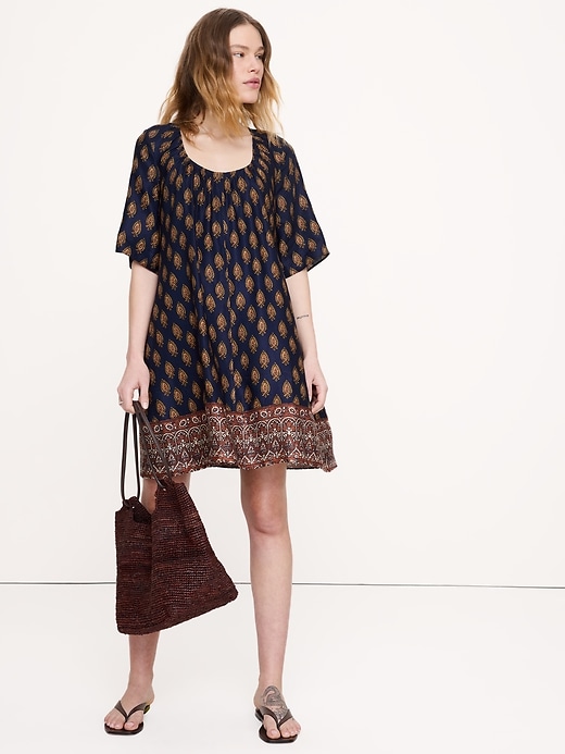 Viscose-Linen Scoop-Neck Mini Dress