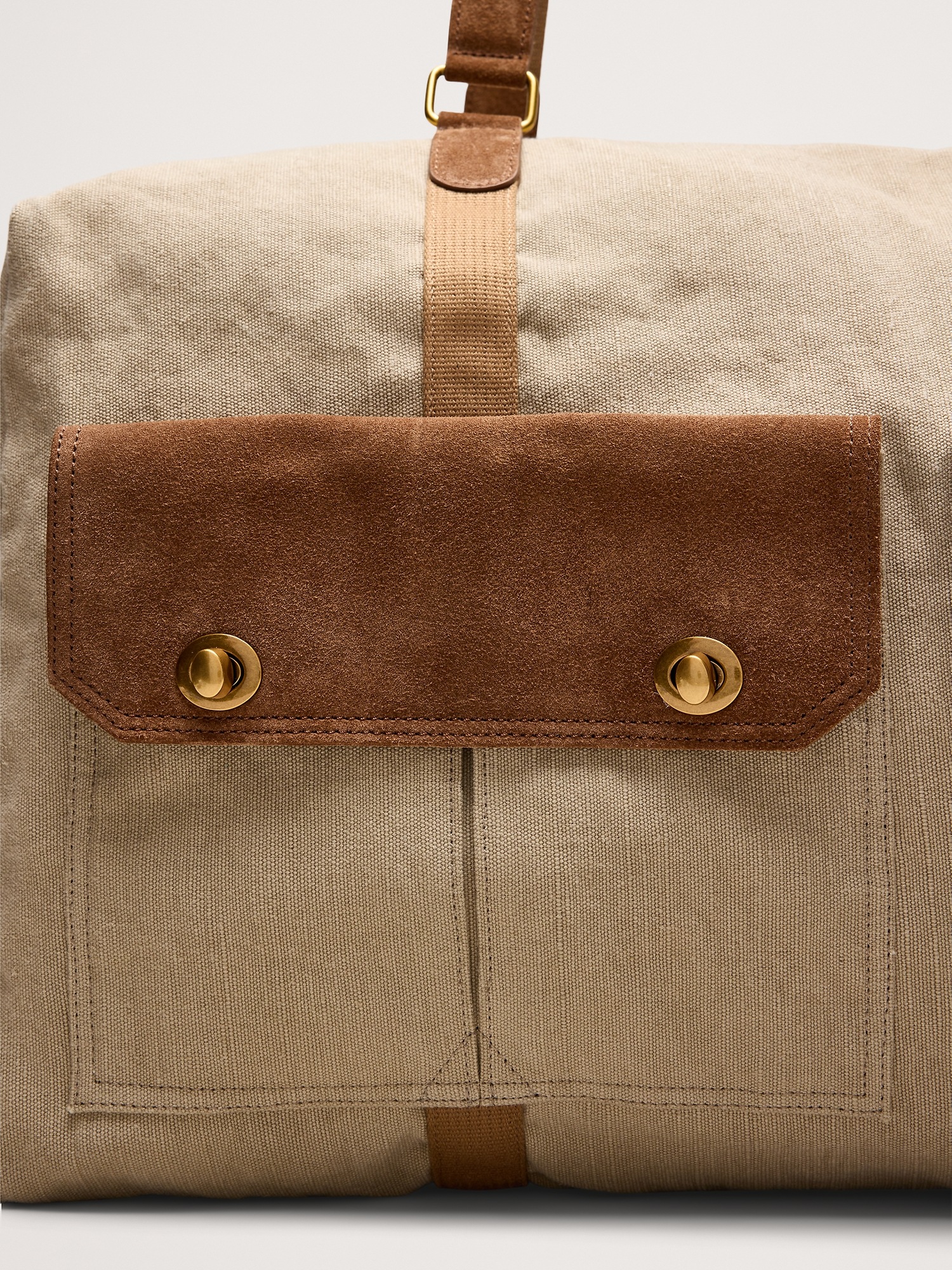 Мужская сумка Banana Republic Archive Reissue Oversized Duffel, цвет: Хаки бежевый — фото 5