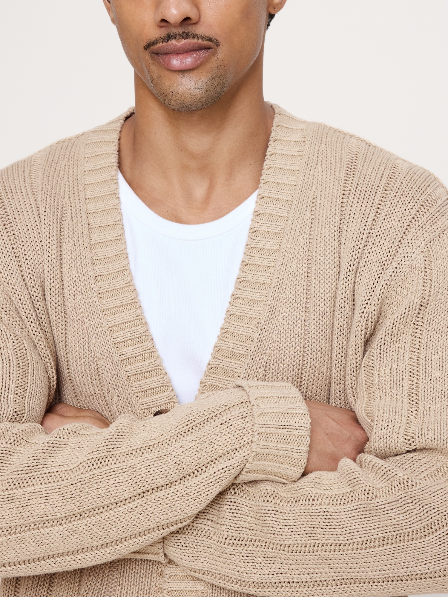 Мужской кардиган Banana Republic Linen-Cotton Ribbed, цвет: Хаки бежевый — фото 3
