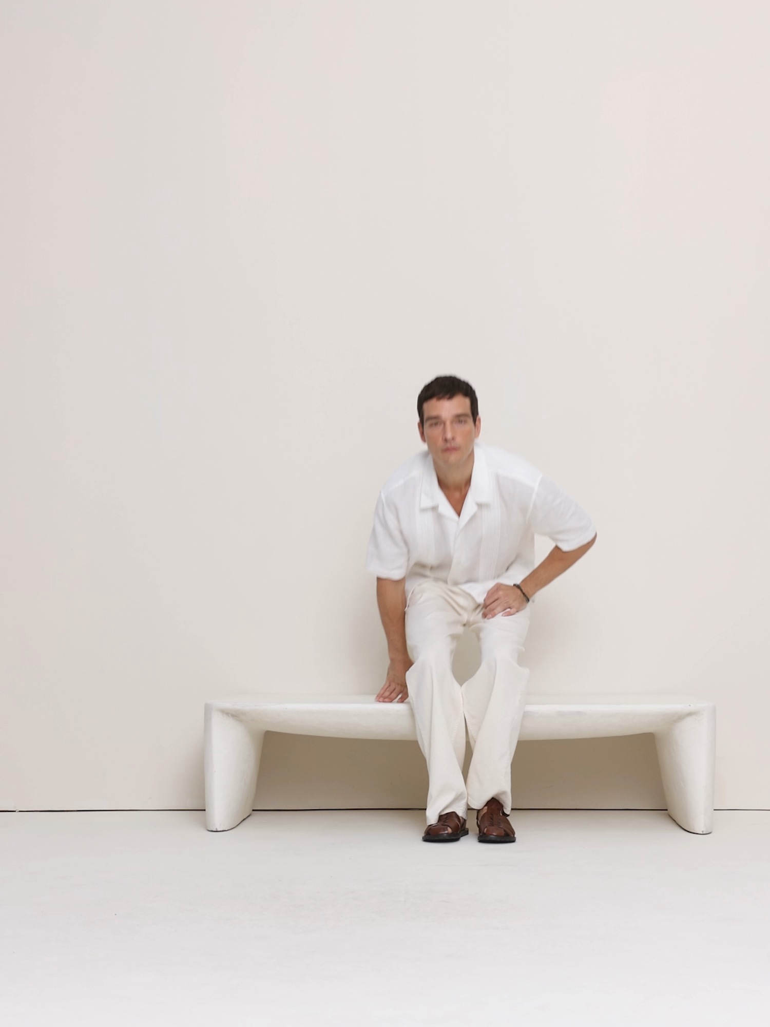 Мужская рубашка Banana Republic Relaxed-Fit Pleated Linen Resort, цвет: Белый — фото 6