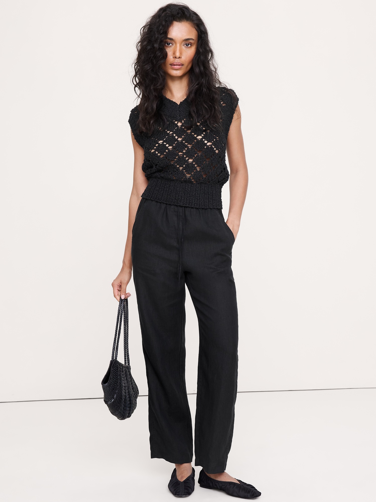 Женские брюки Banana Republic The Getaway Straight-Leg Pull-On Pant in Linen, цвет: Чёрный