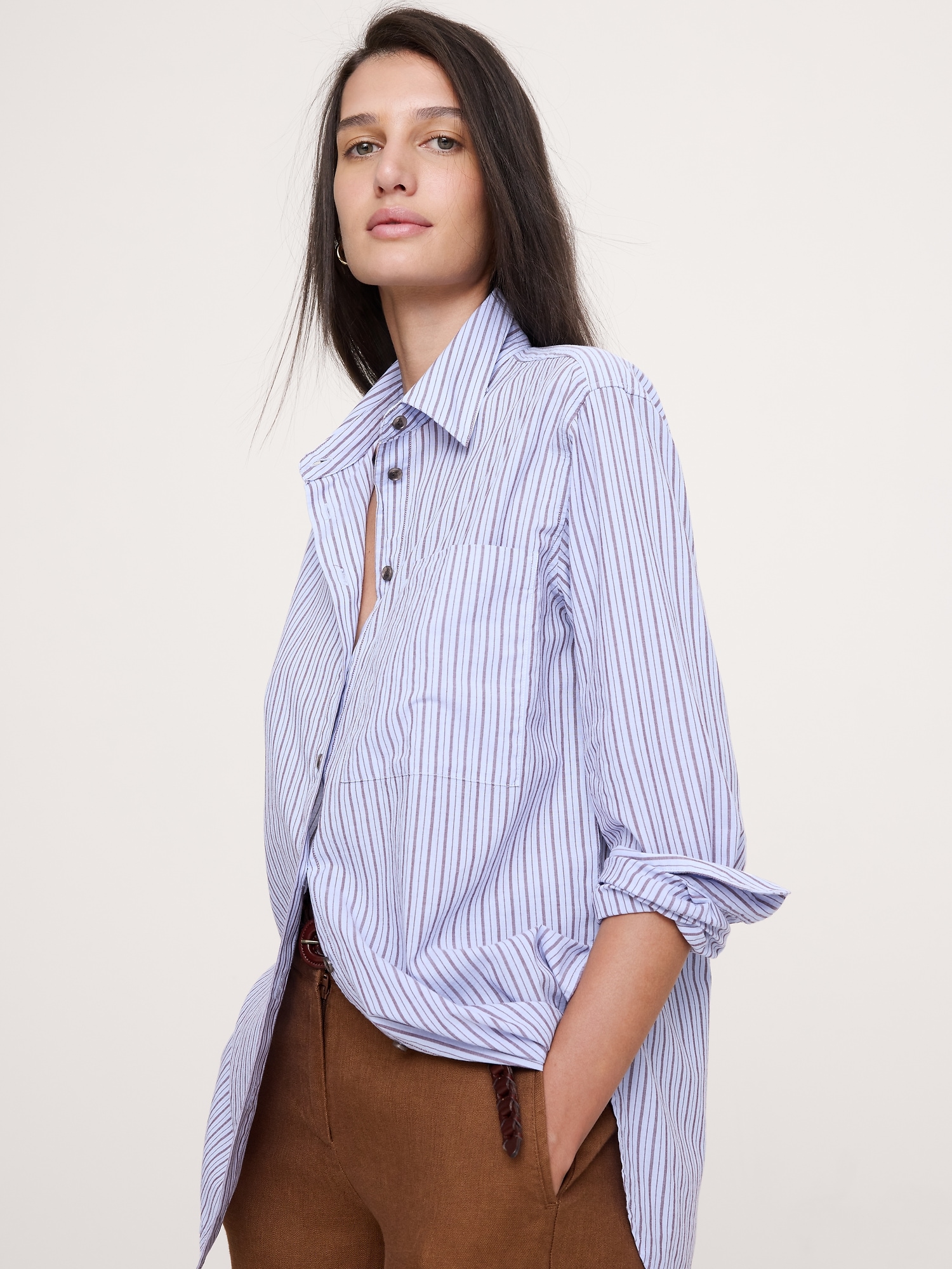 Женская рубашка Banana Republic The Oversized Shirt in Cotton Poplin, цвет: Синий полосатый — фото 3