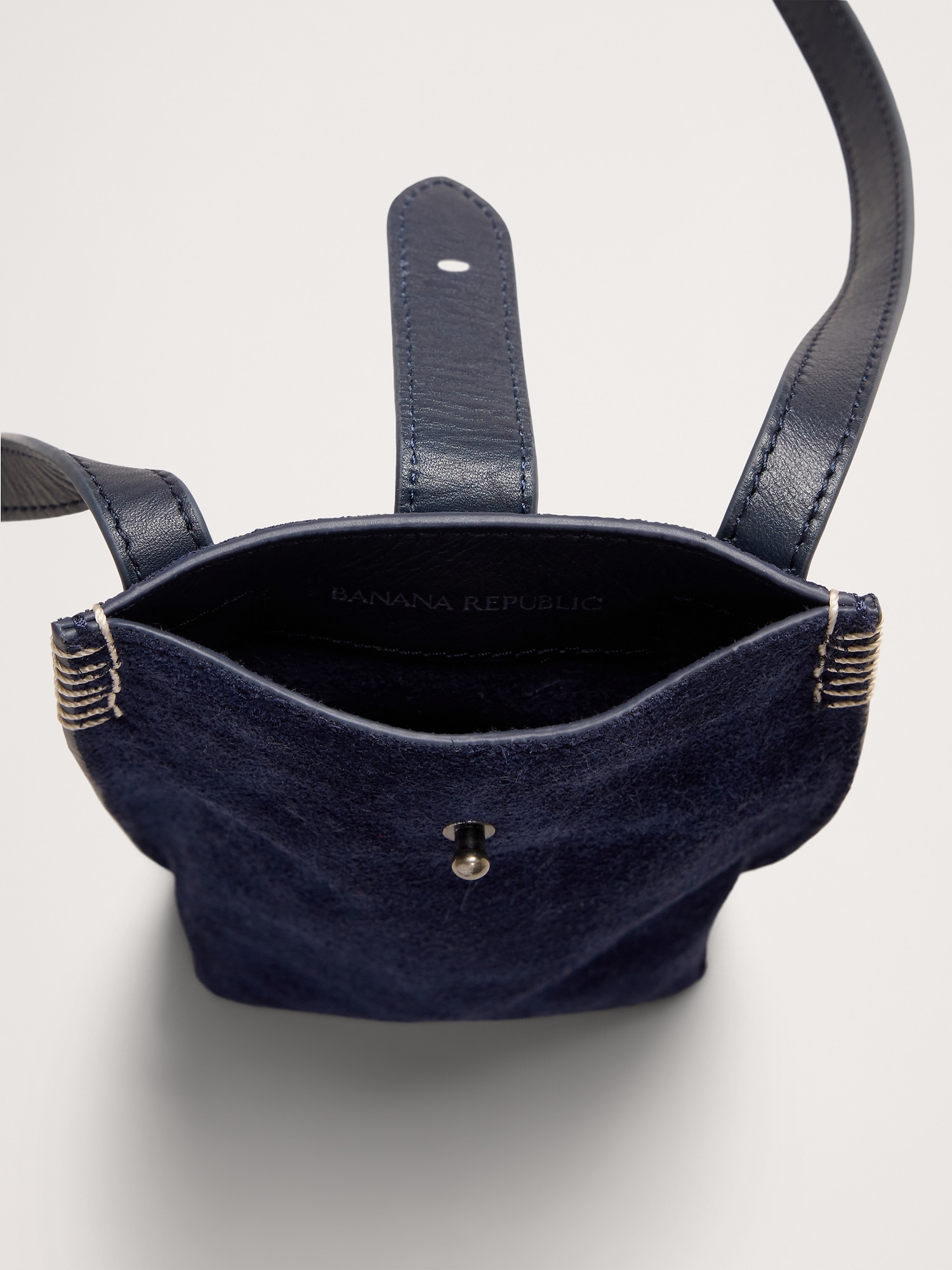 Image number 5 showing, Crossbody Pouch