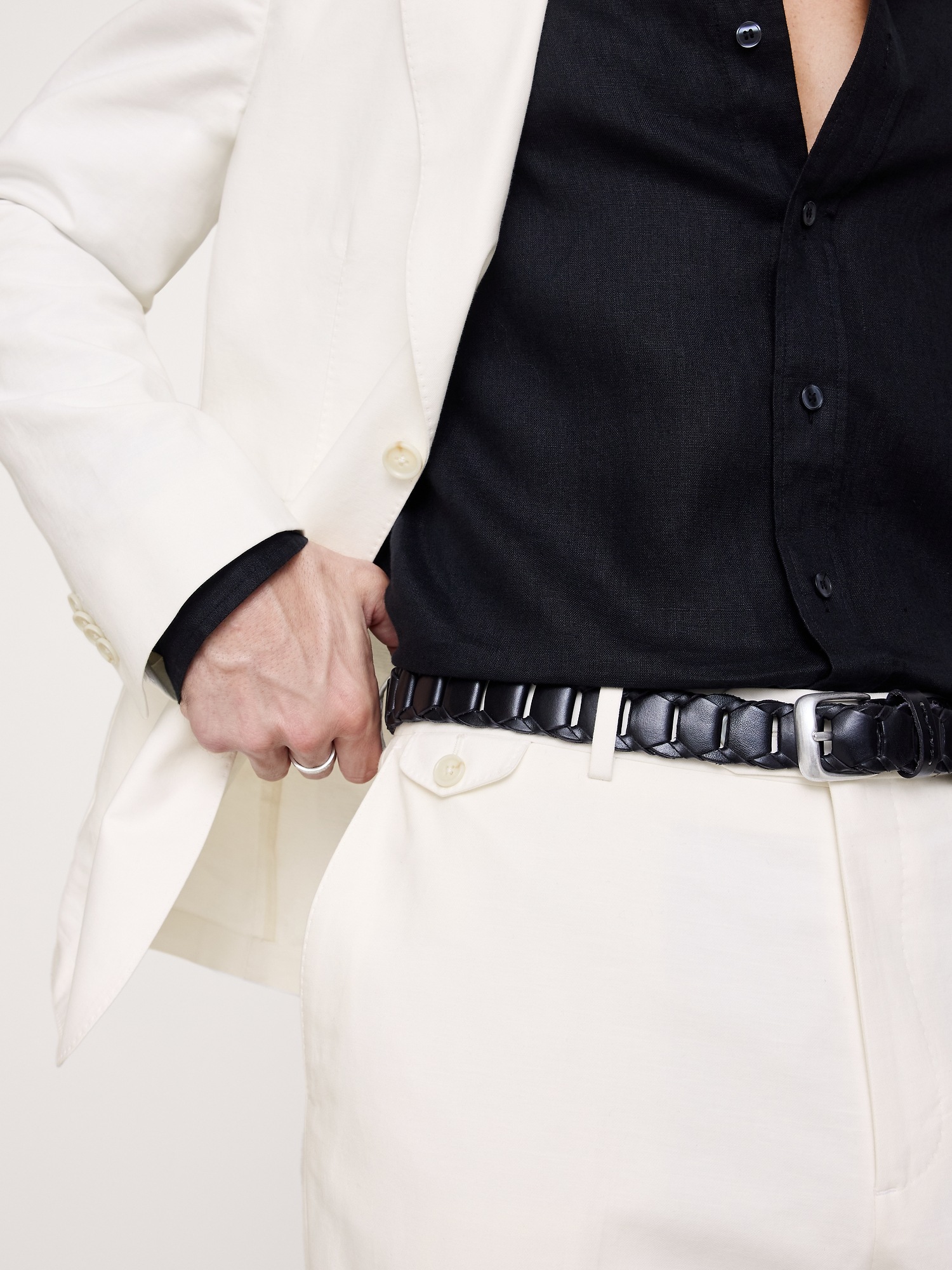 Мужские брюки Banana Republic Tailored Slim-Fit Italian Cotton-Linen Suit Pant, цвет: Слоновая кость — фото 3
