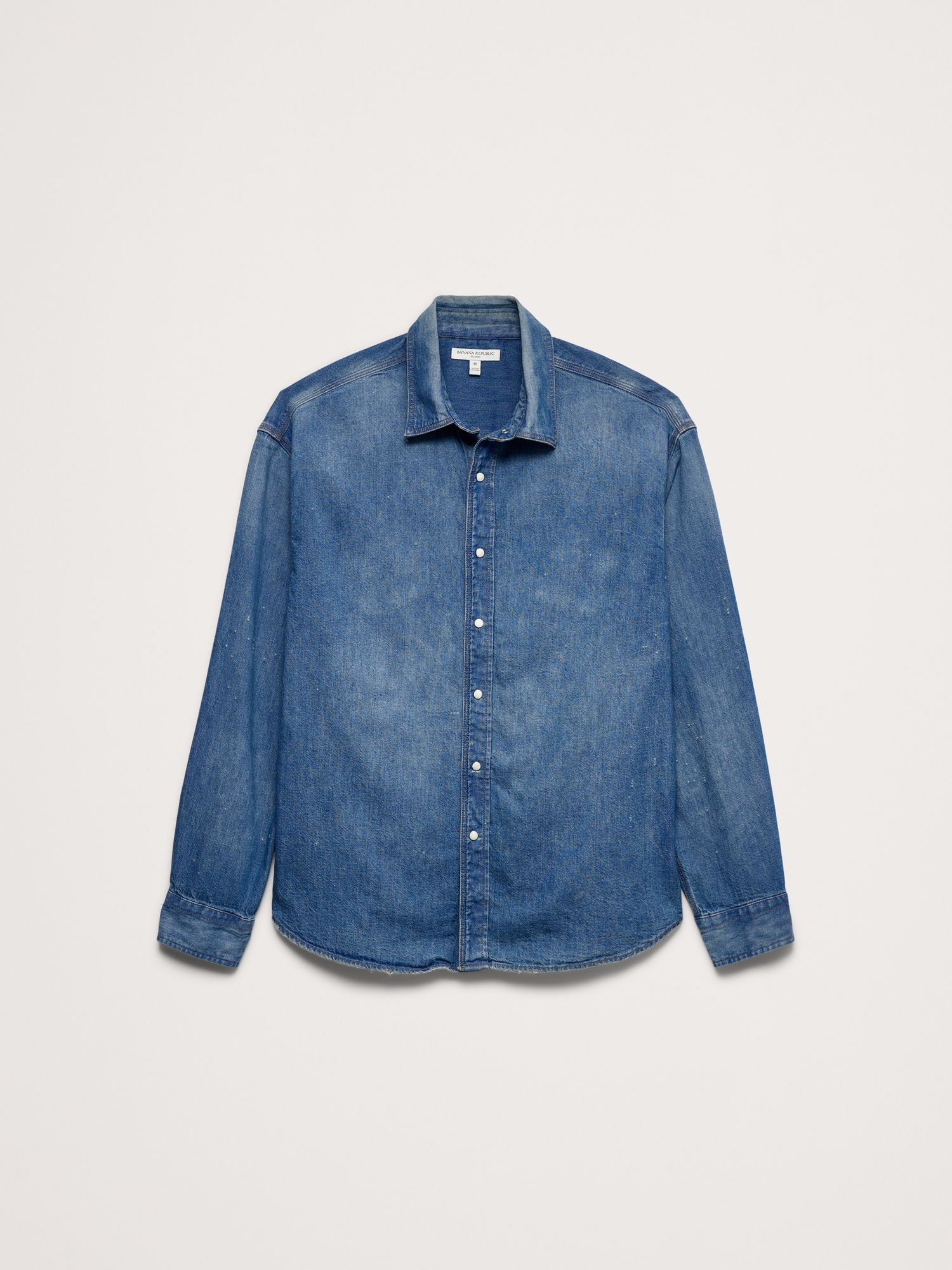 Мужская рубашка Banana Republic Relaxed-Fit Denim Shirt with Snaps, цвет: Средняя варка — фото 4
